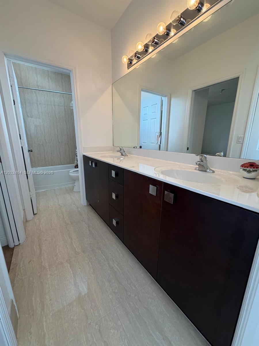 FONTAINEBLEAU WEST NORTH - Residential
