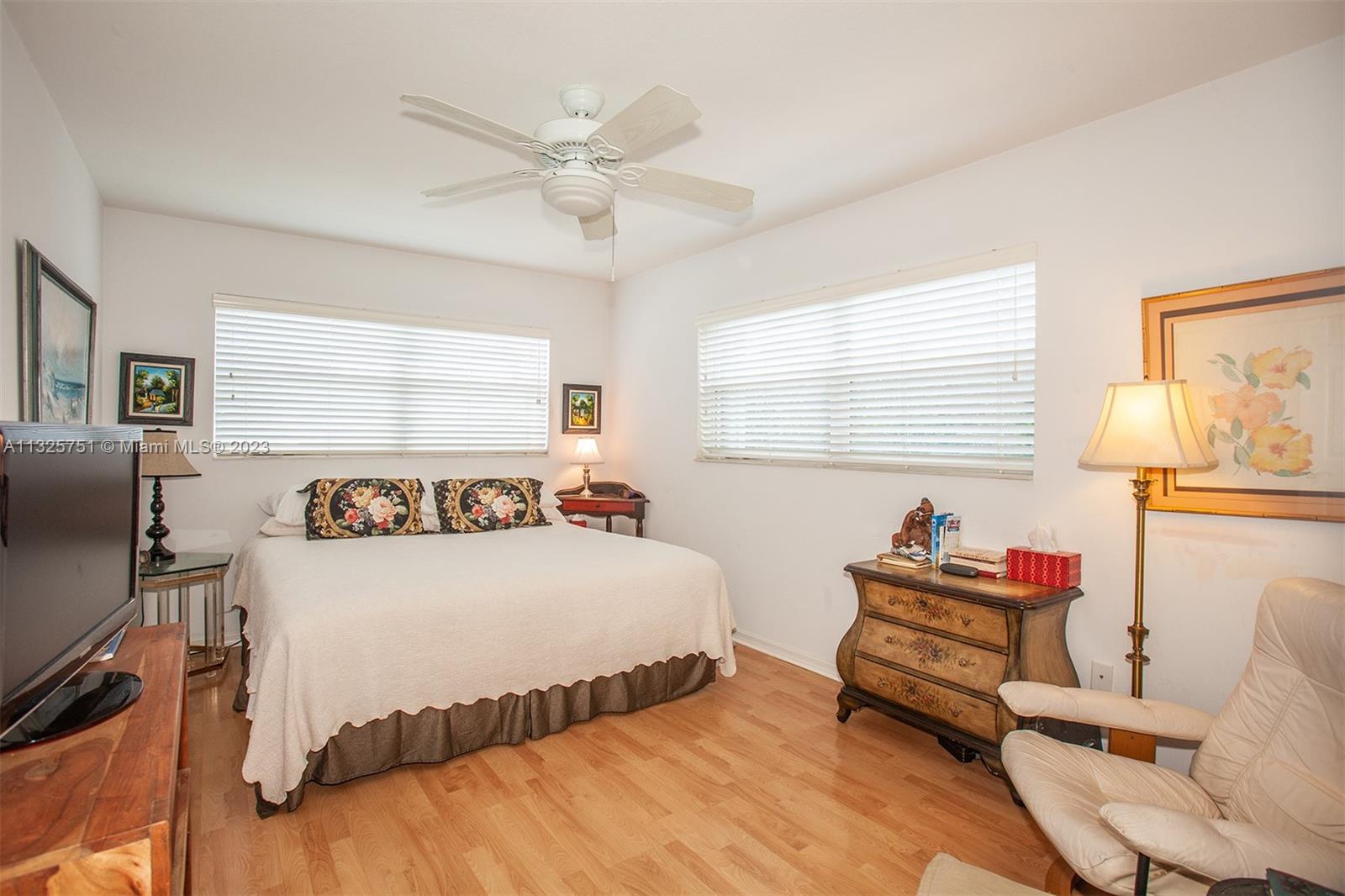 SHORE CLUB APTS B & C CON - Residential