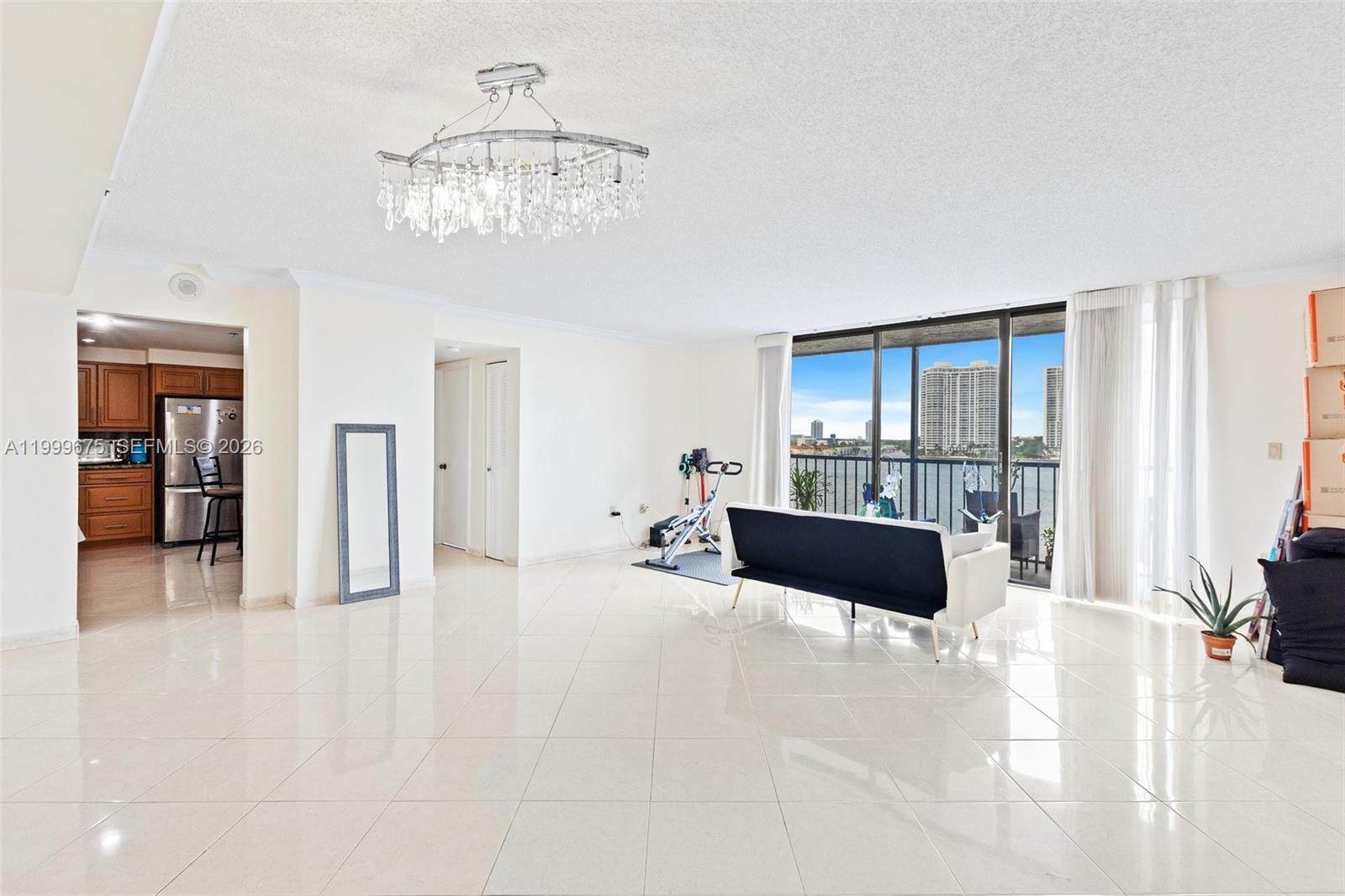 FAIRVIEW HOUSE CONDO - Residential