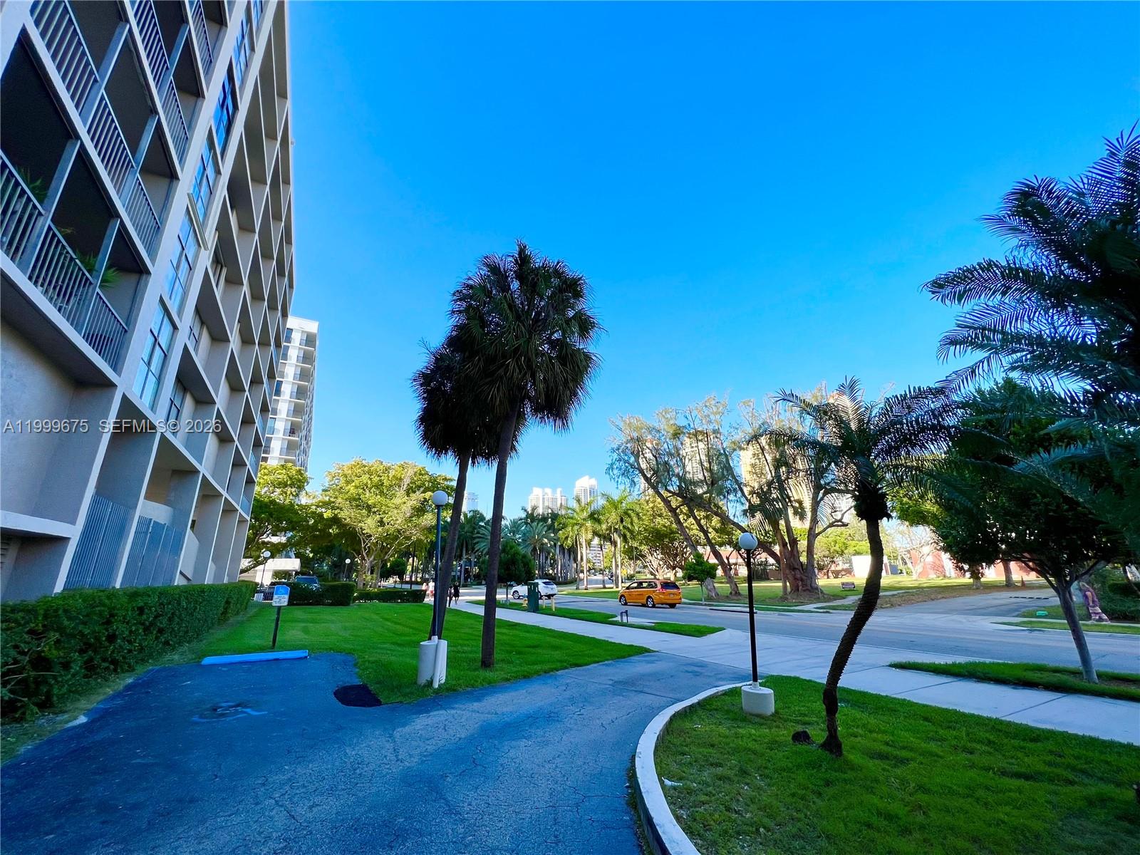 FAIRVIEW HOUSE CONDO - Residential