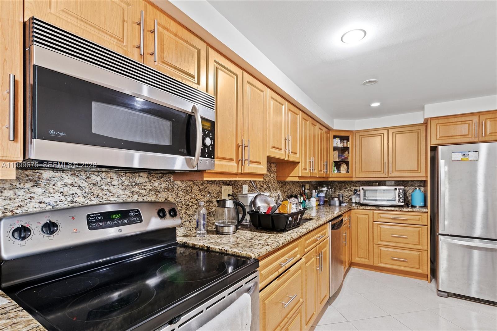 FAIRVIEW HOUSE CONDO - Residential