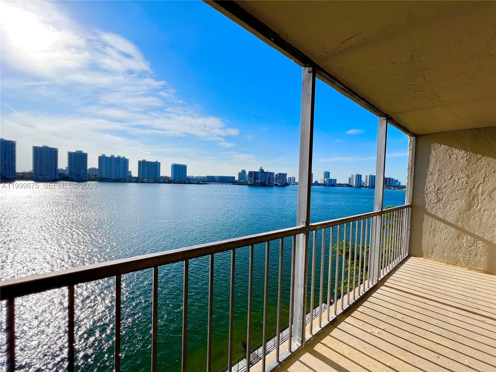 FAIRVIEW HOUSE CONDO - Residential