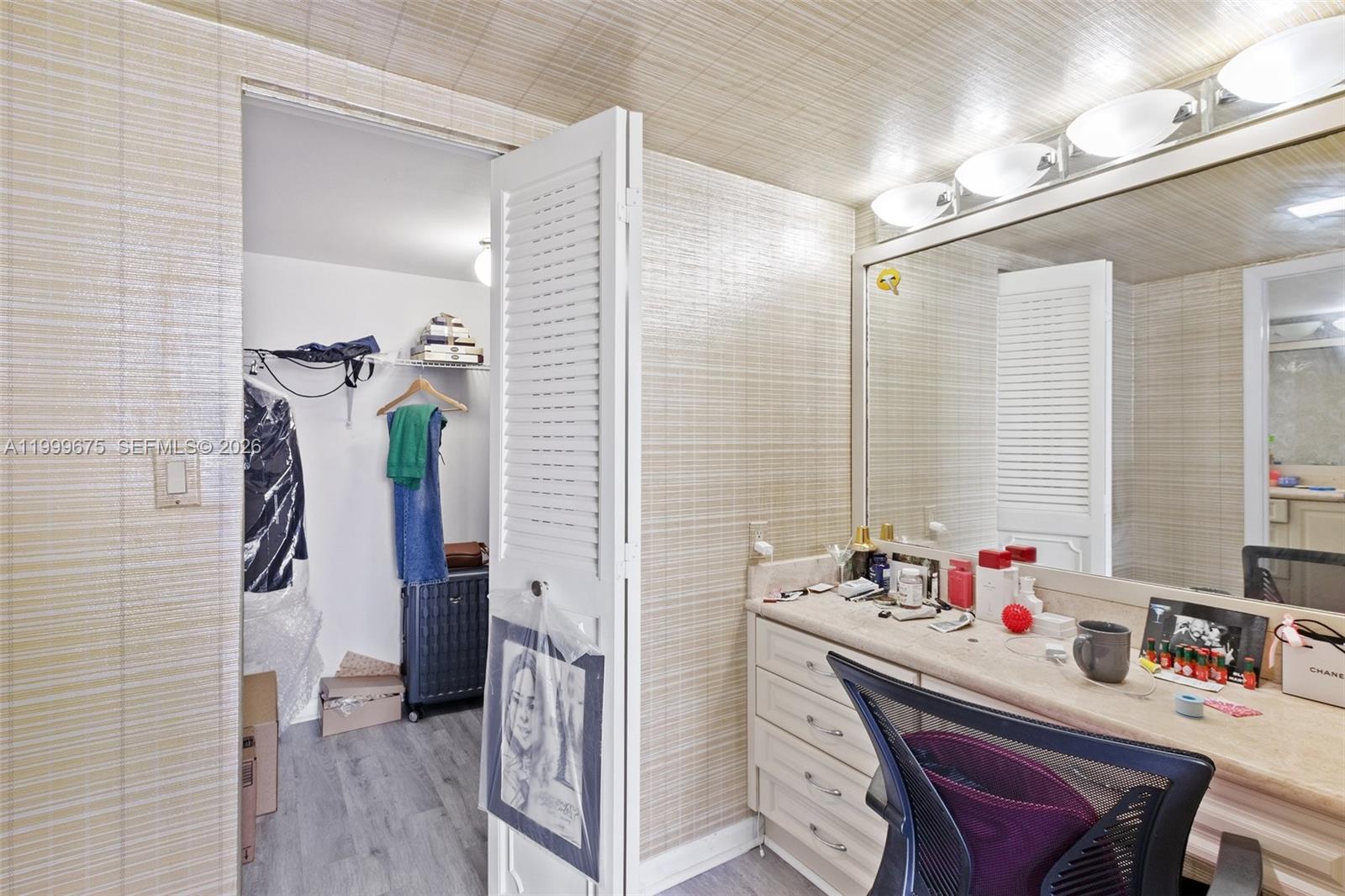 FAIRVIEW HOUSE CONDO - Residential