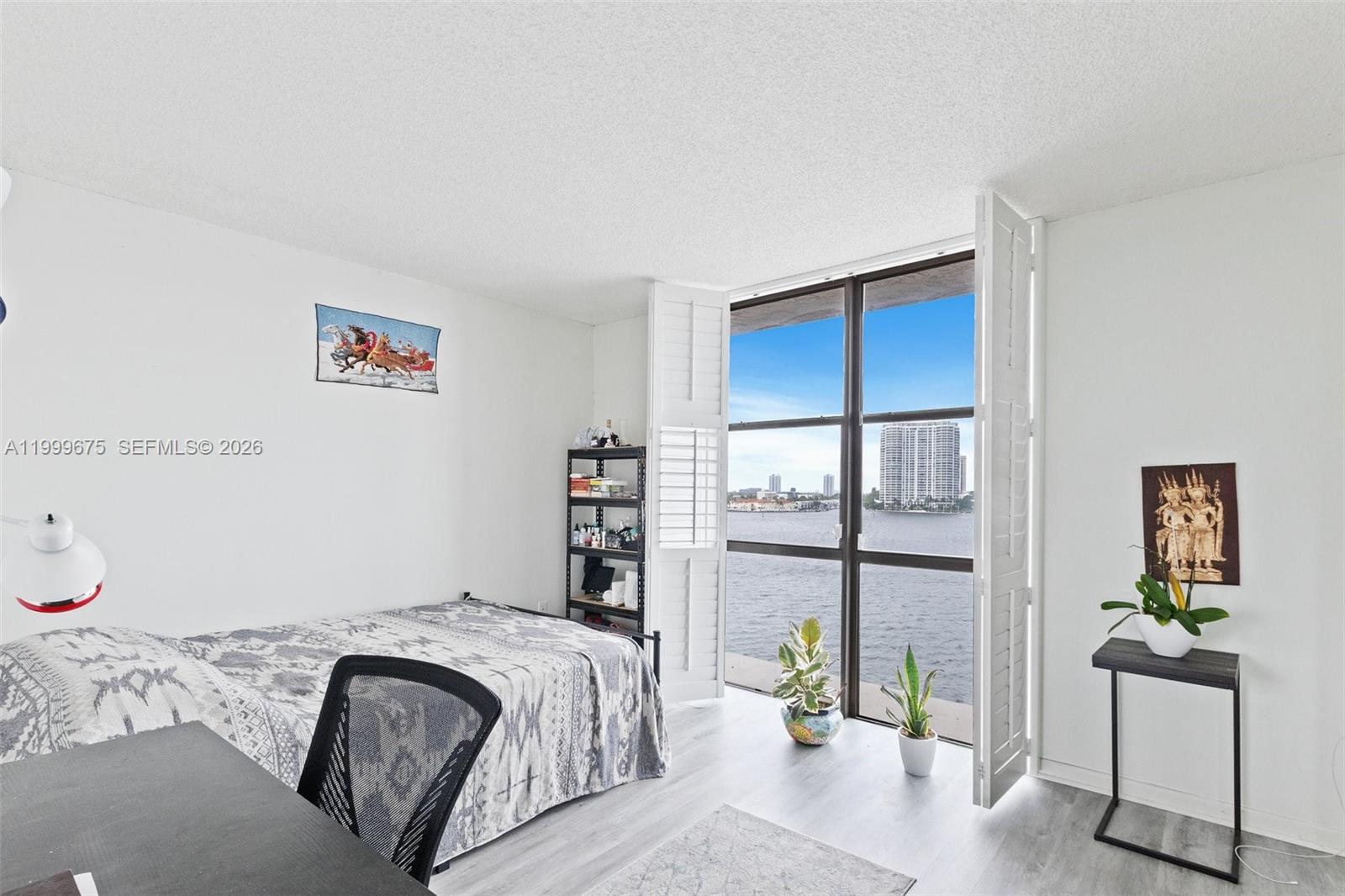 FAIRVIEW HOUSE CONDO - Residential