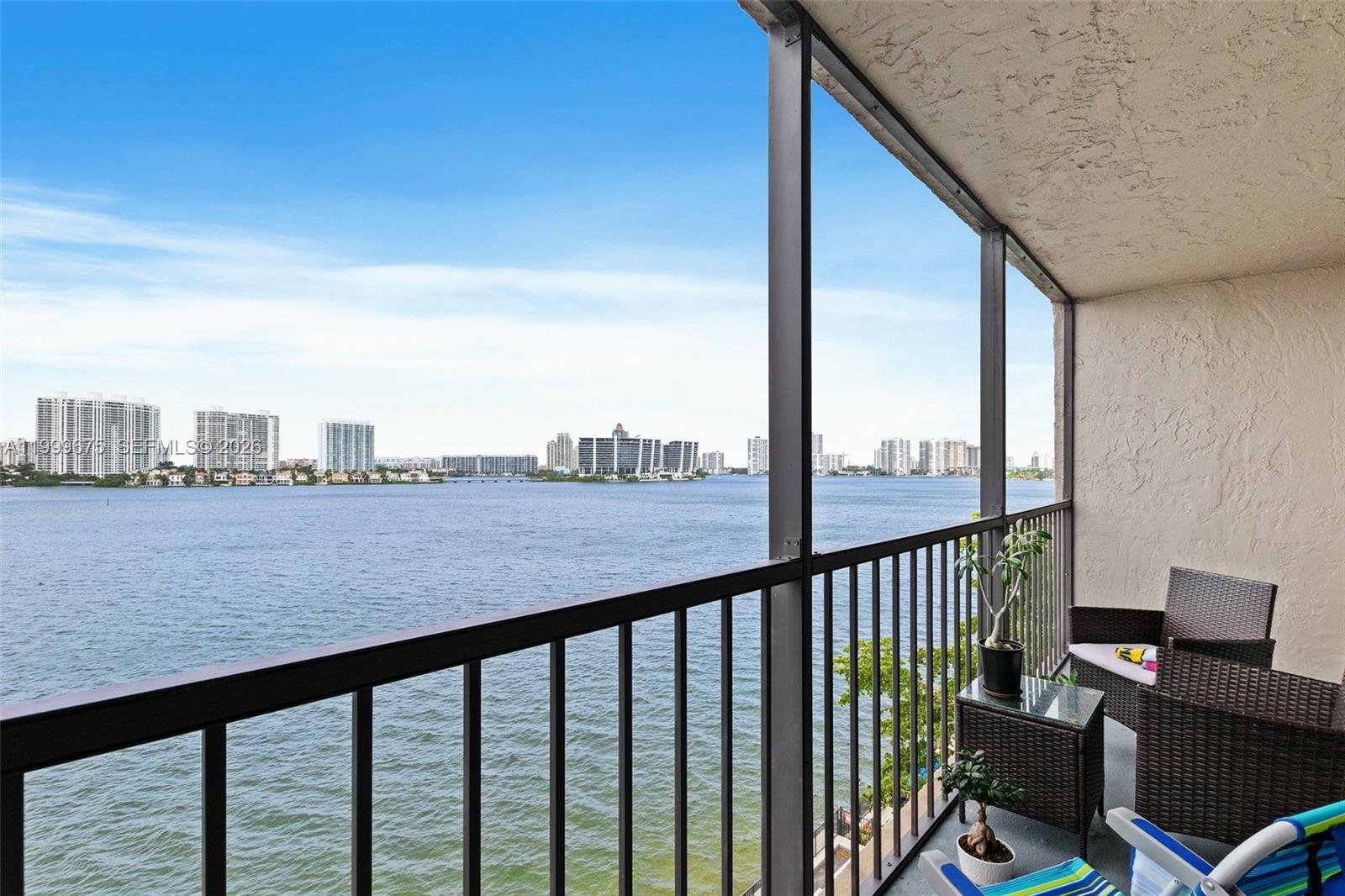 FAIRVIEW HOUSE CONDO - Residential