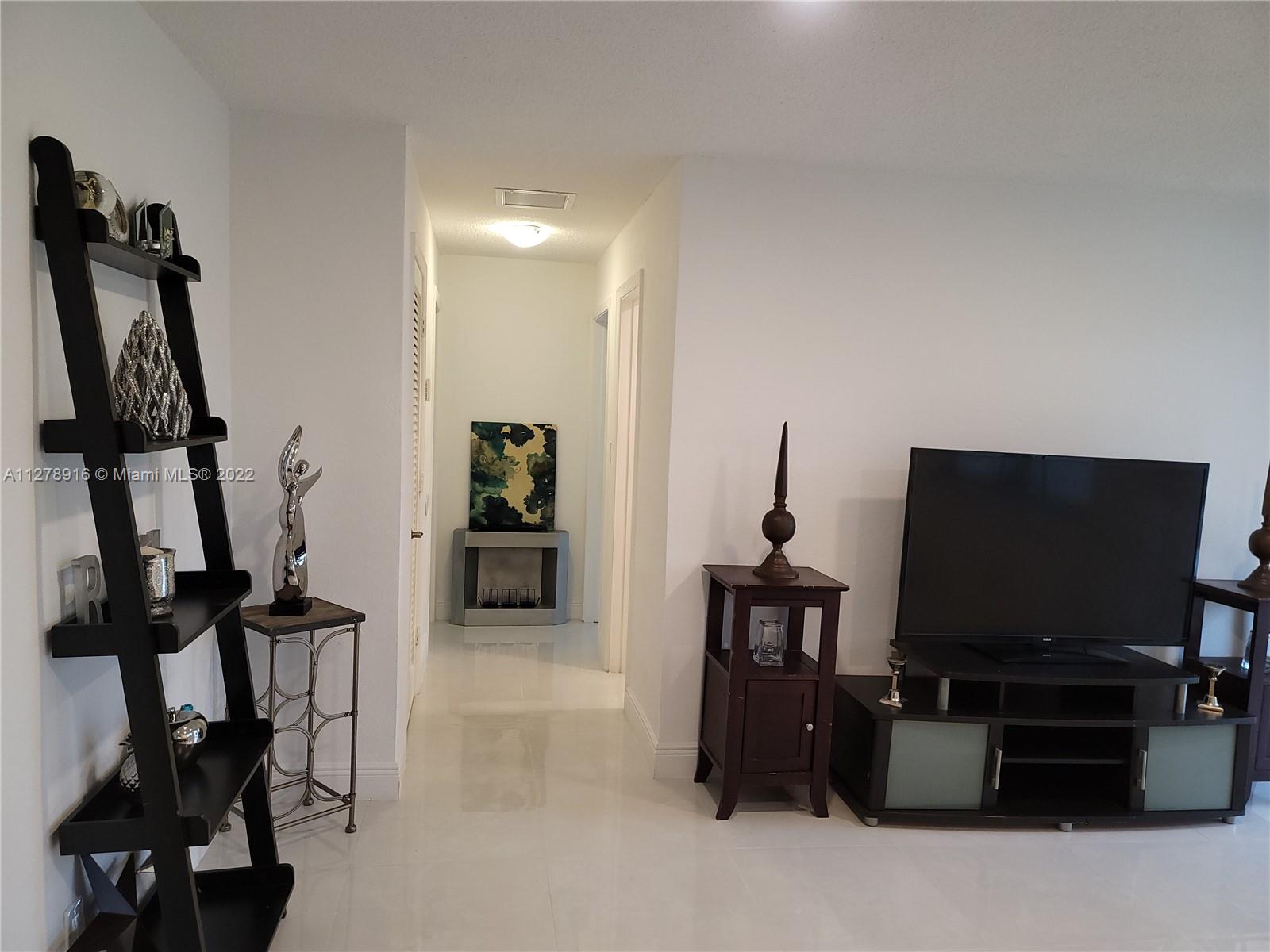 MAINLANDS OF TAMARAC LAKE - Residential