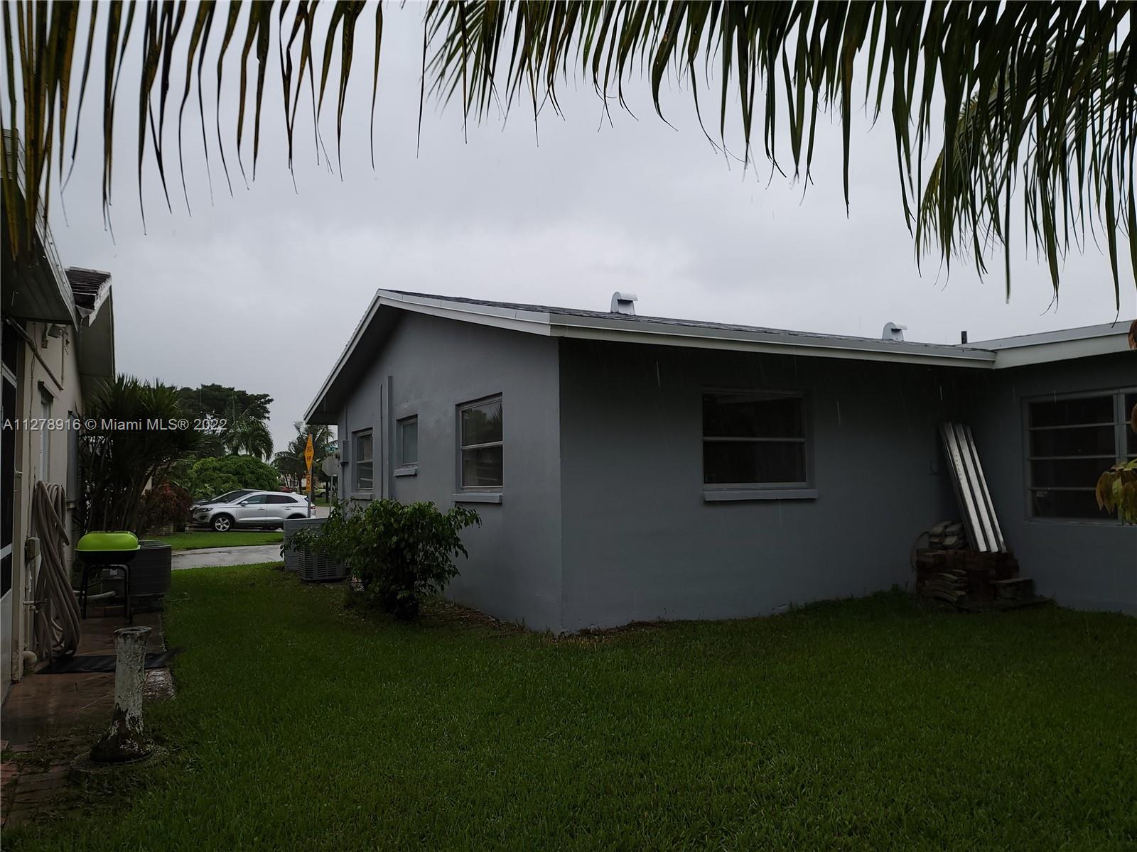 MAINLANDS OF TAMARAC LAKE - Residential