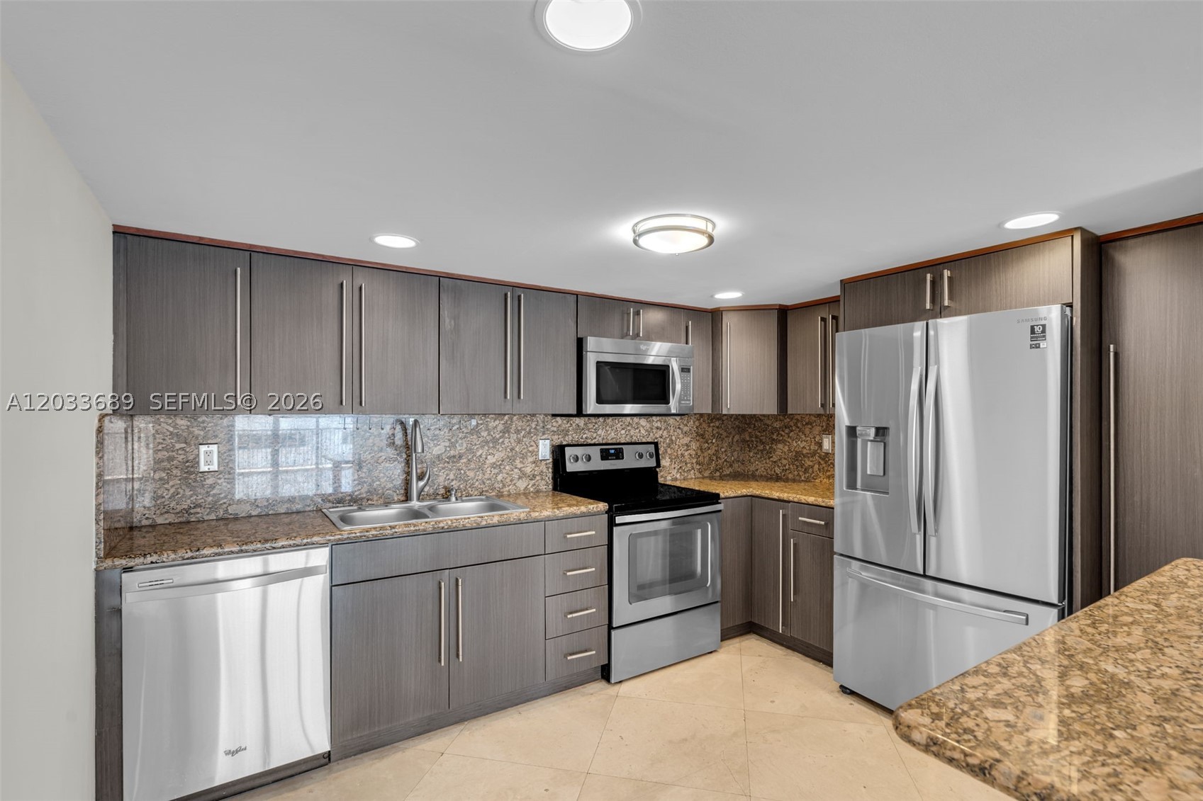 TOWER 1800 CONDO - Residential Lease