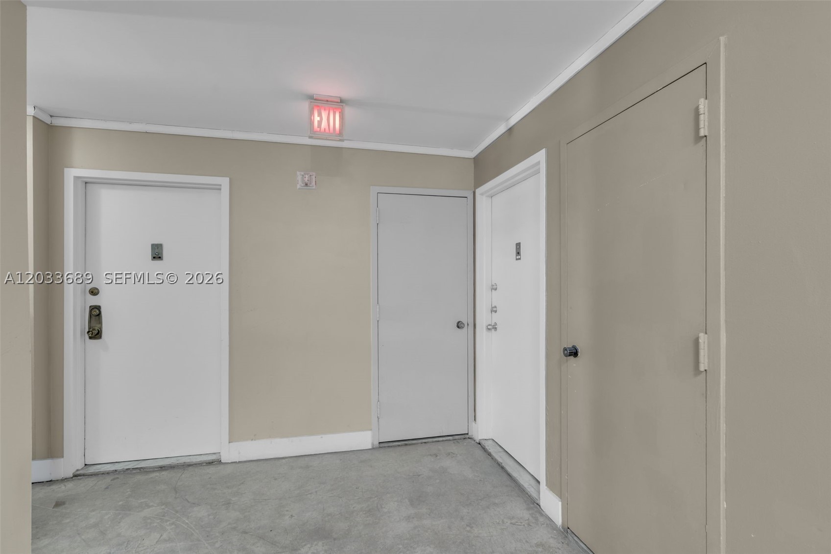 TOWER 1800 CONDO - Residential Lease