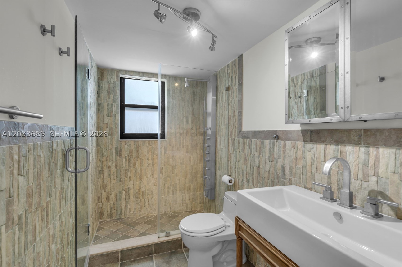 TOWER 1800 CONDO - Residential Lease
