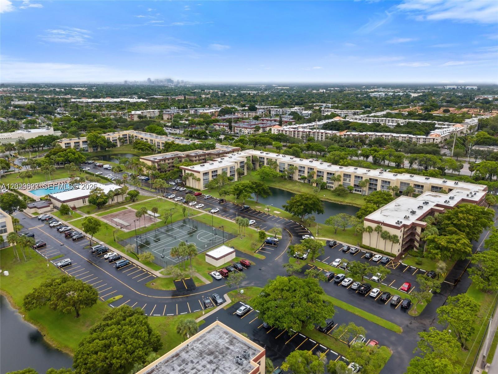 CYPRESS CHASE NORTH NO 3 - Residential