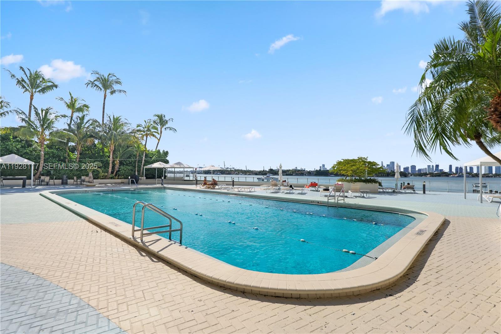 MIRADOR 1200 CONDO - Residential