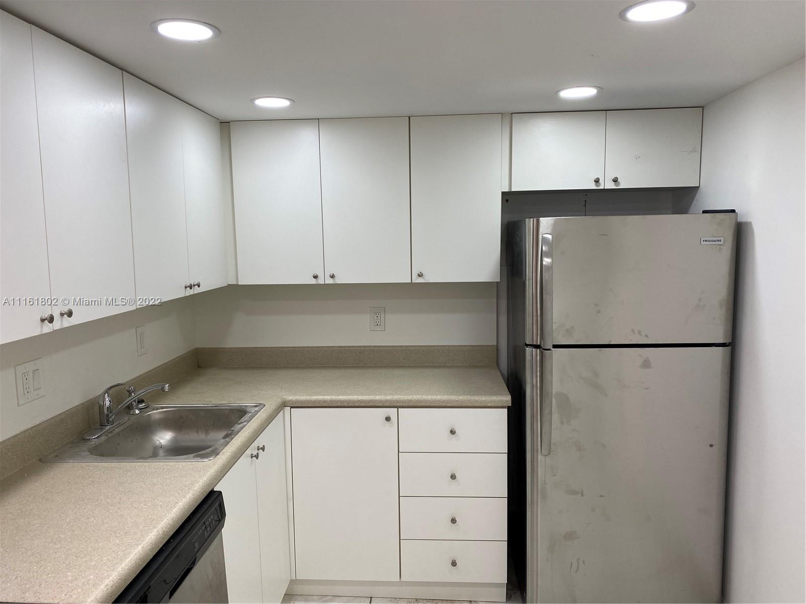 AVENTURA ELDORADO CONDO - Residential
