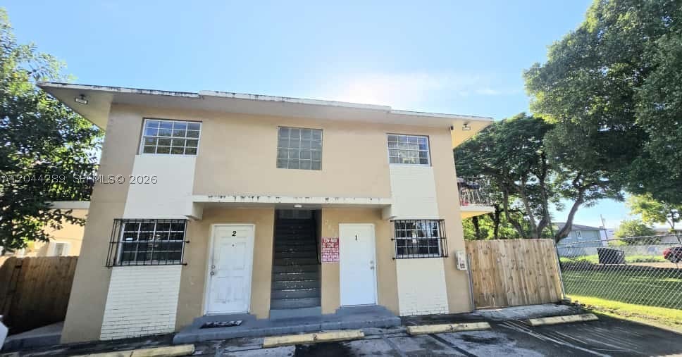 FOURPLEX!! 40/50-year re-certification completed. Remodeled bathrooms in all units except #4. Laminate floors throughout. Roof recoated on 04/11/2025. Three brand-new A/C units. Renovated fence. Four rear storage spaces for tenants. Ground floor units with direct patio access. Located in Allapattah, offering a solid CAP rate of approximately 6.5%. Excellent opportunity for investors seeking stable income and long-term growth potential.