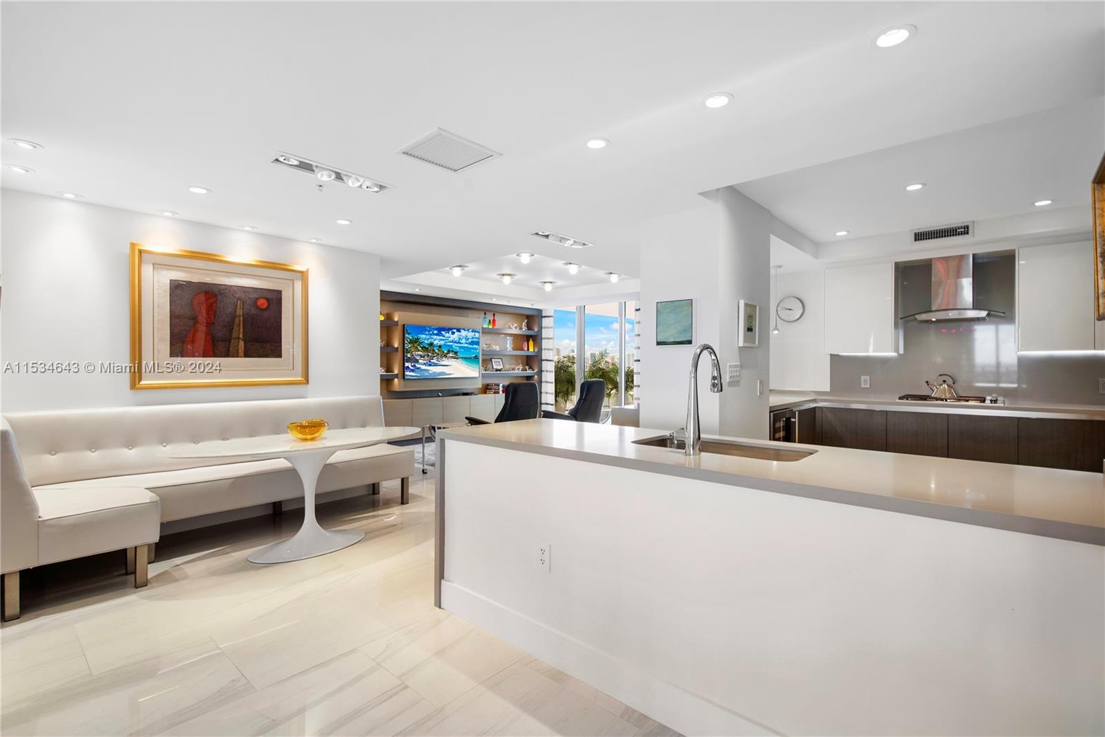 RIVA - Residential