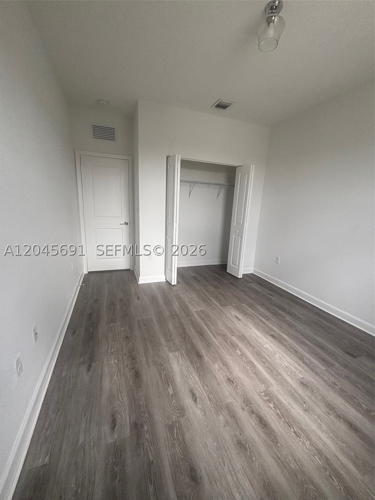 SILVER PALM RESIDENTIAL H - Residential Lease