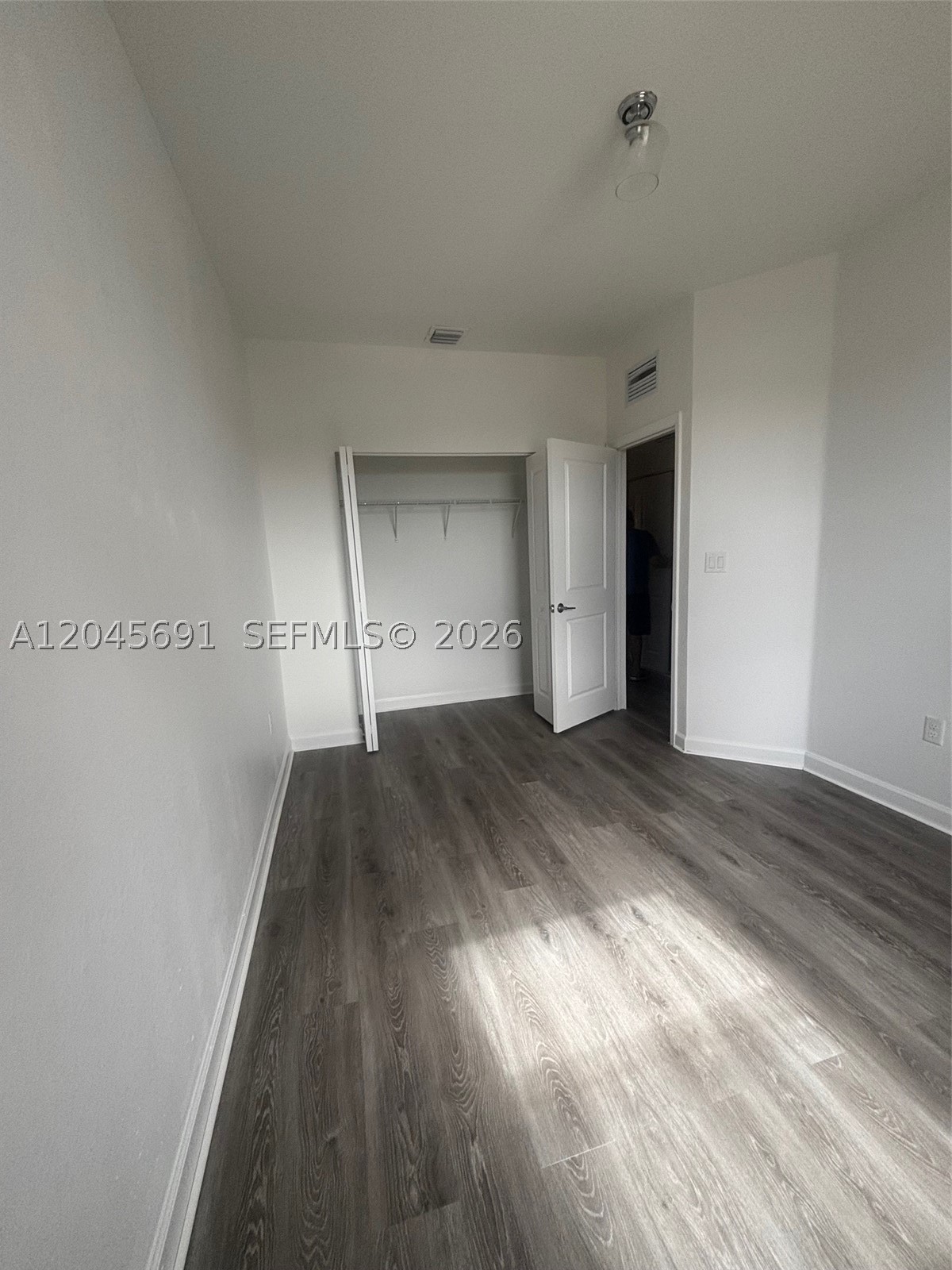 SILVER PALM RESIDENTIAL H - Residential Lease