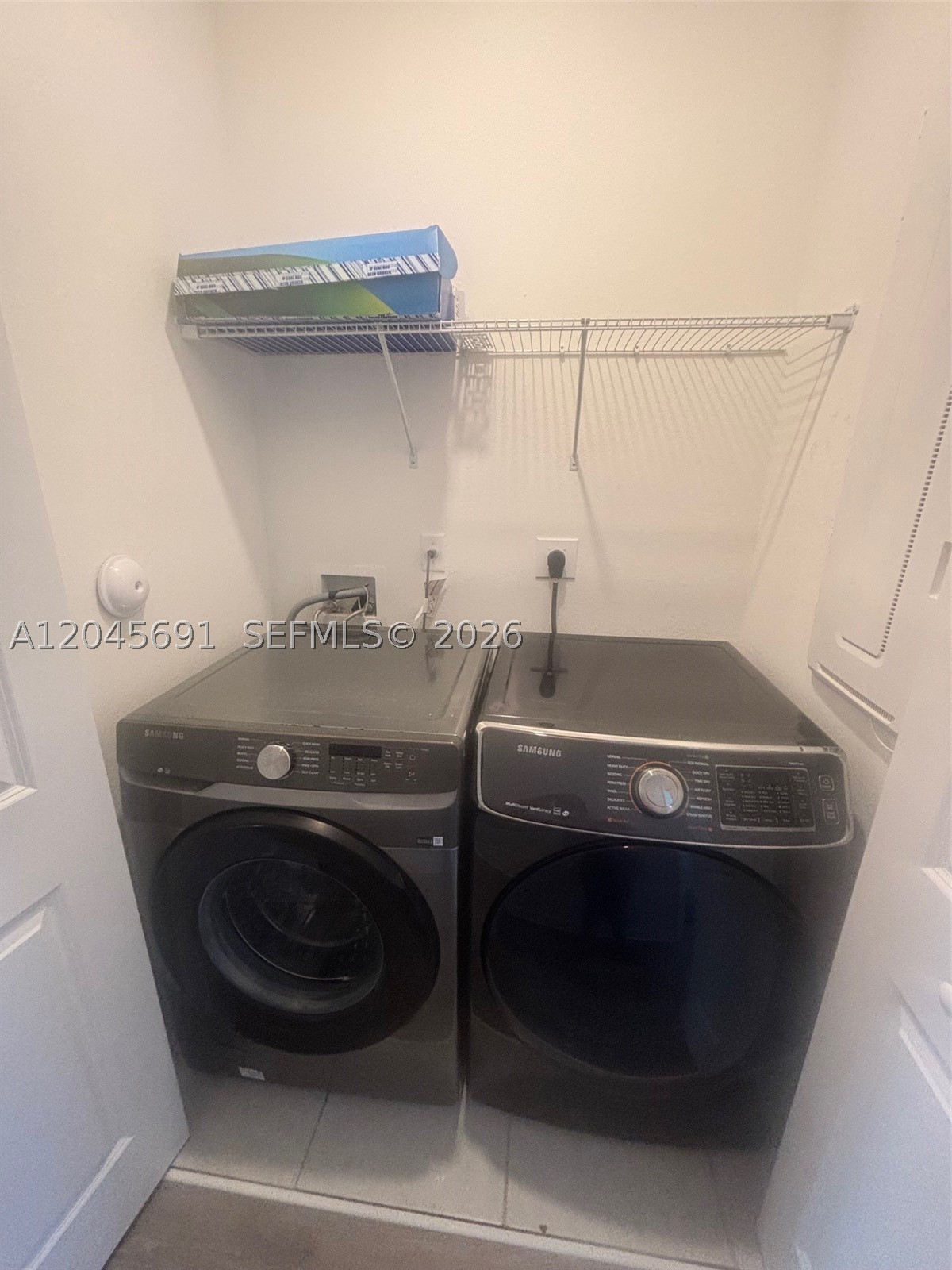 SILVER PALM RESIDENTIAL H - Residential Lease
