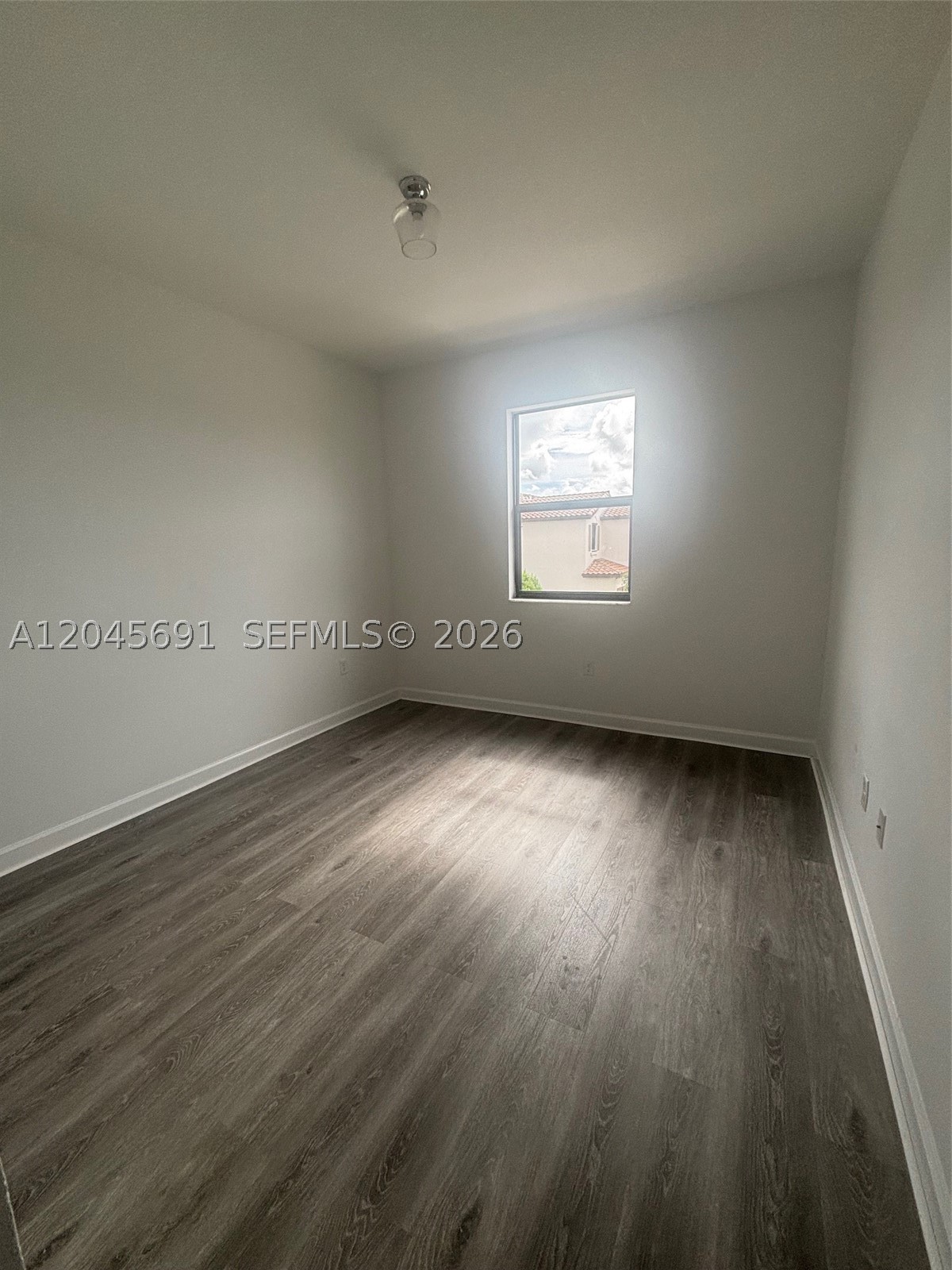 SILVER PALM RESIDENTIAL H - Residential Lease