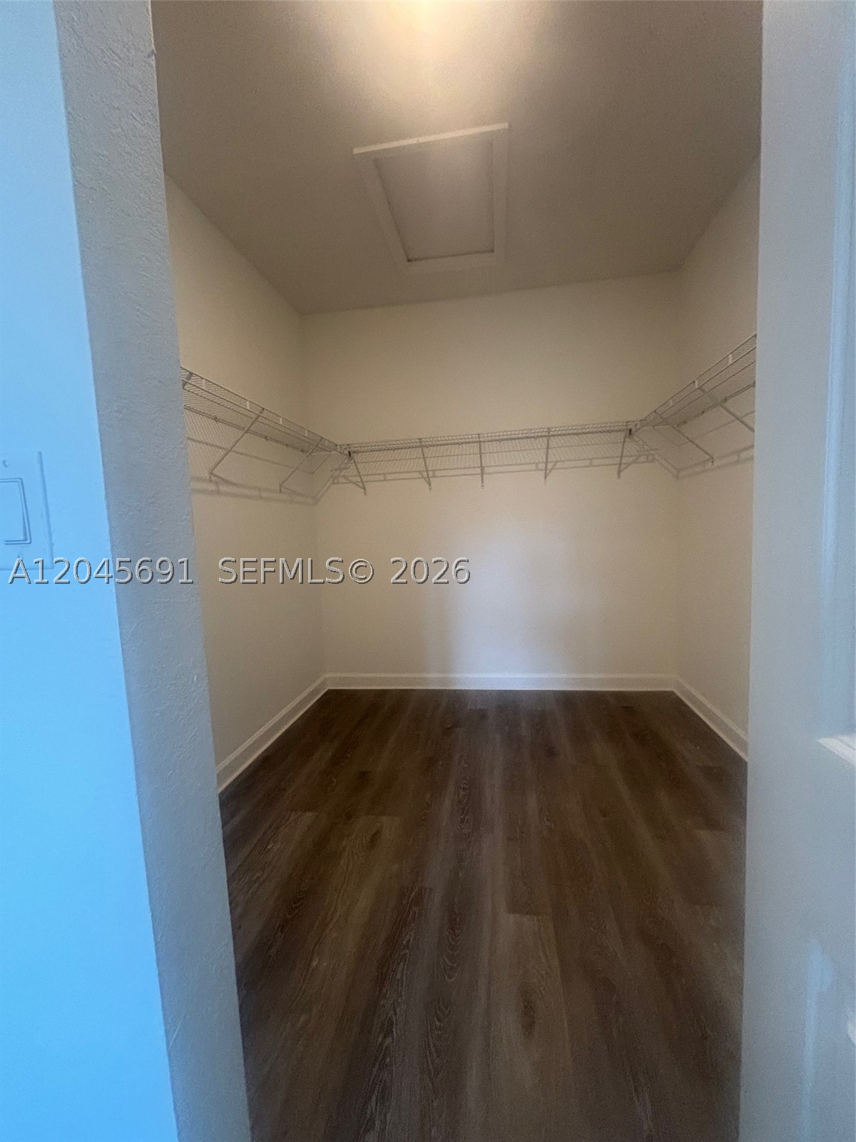 SILVER PALM RESIDENTIAL H - Residential Lease