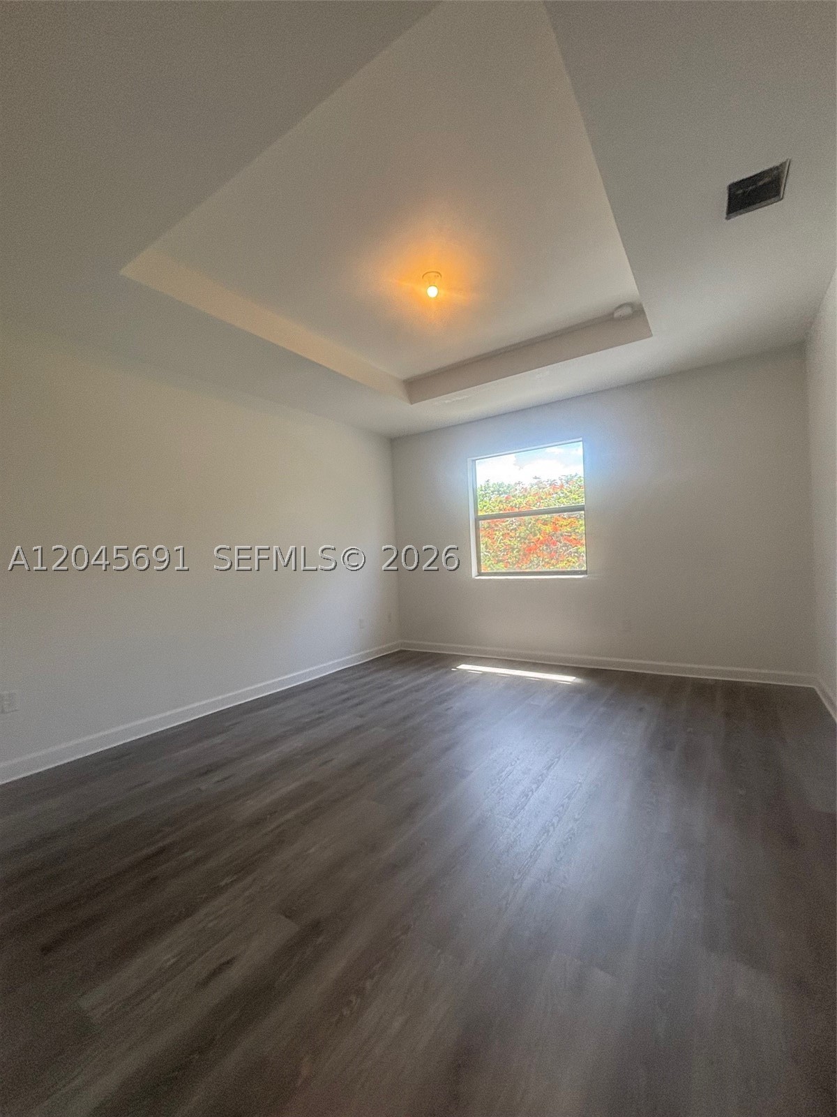 SILVER PALM RESIDENTIAL H - Residential Lease