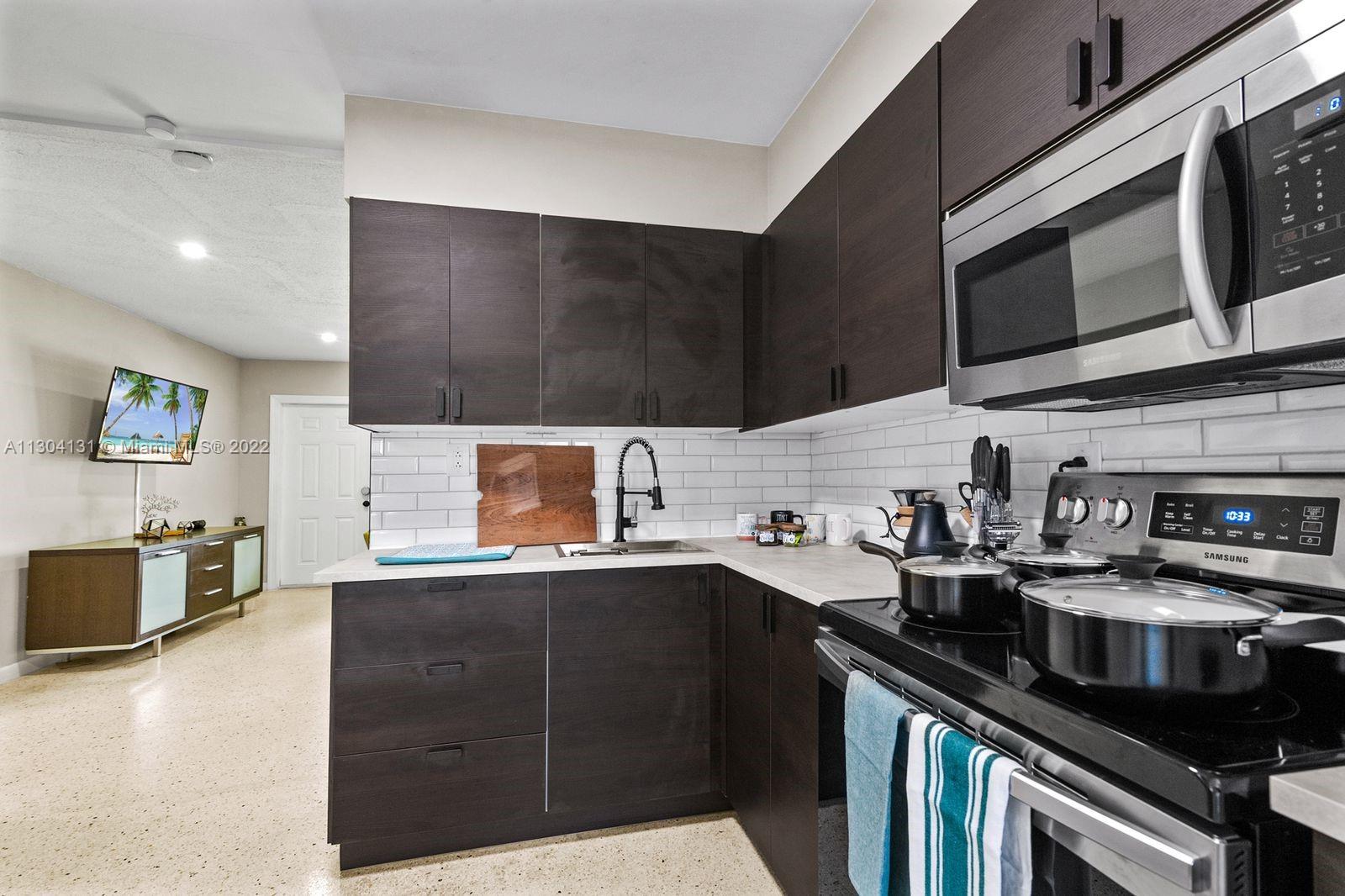BONIELLO VILLAS SEC TWO - Residential Income