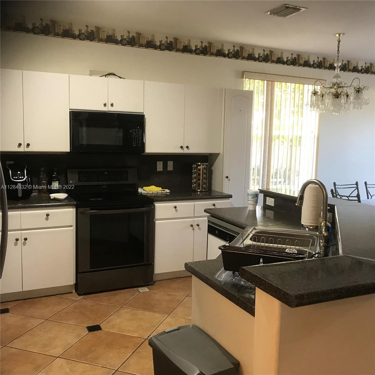 SHOMA HOMES AT TAMIAMI IV - Residential