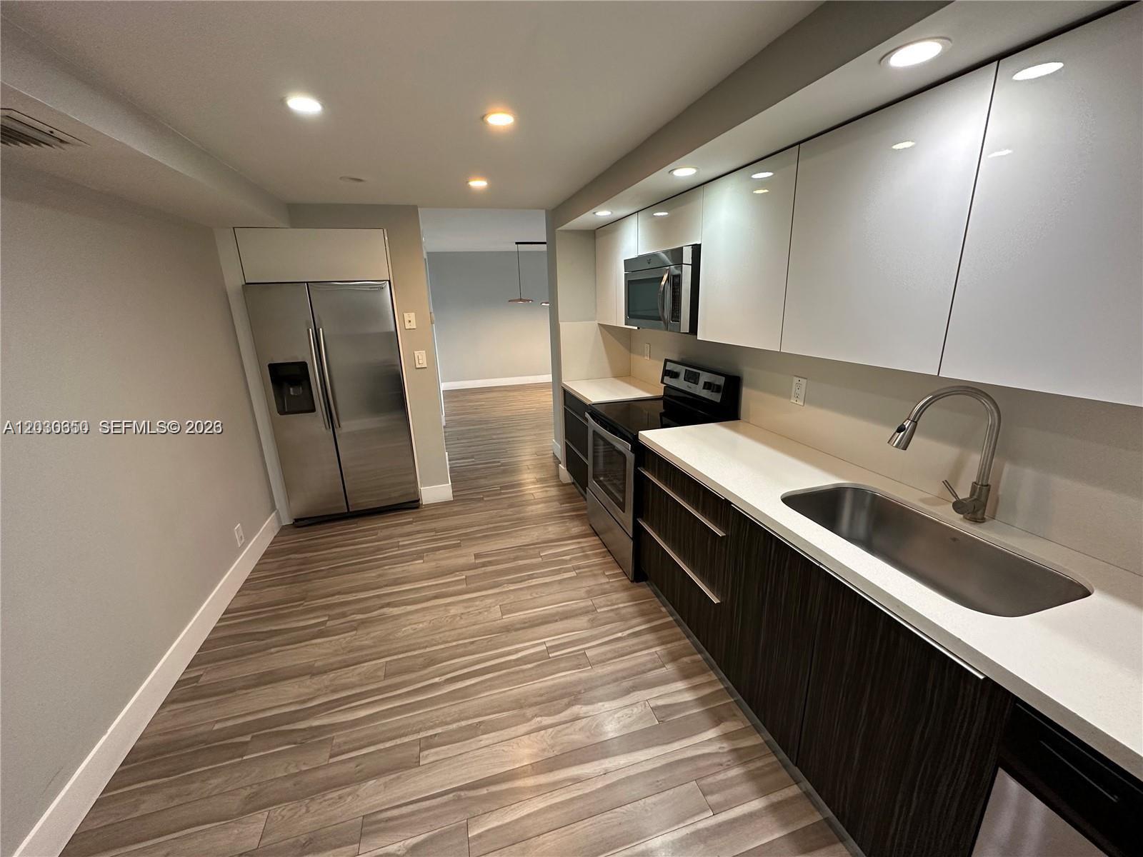 OLYMPUS CONDO PHASE - Residential Lease