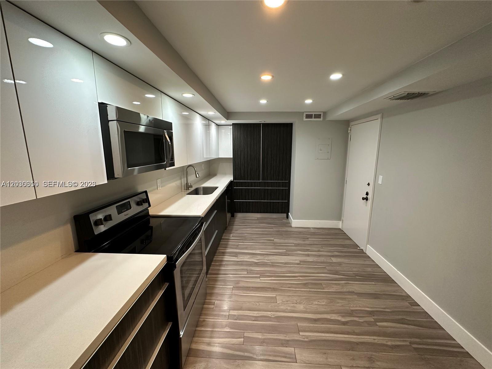 OLYMPUS CONDO PHASE - Residential Lease