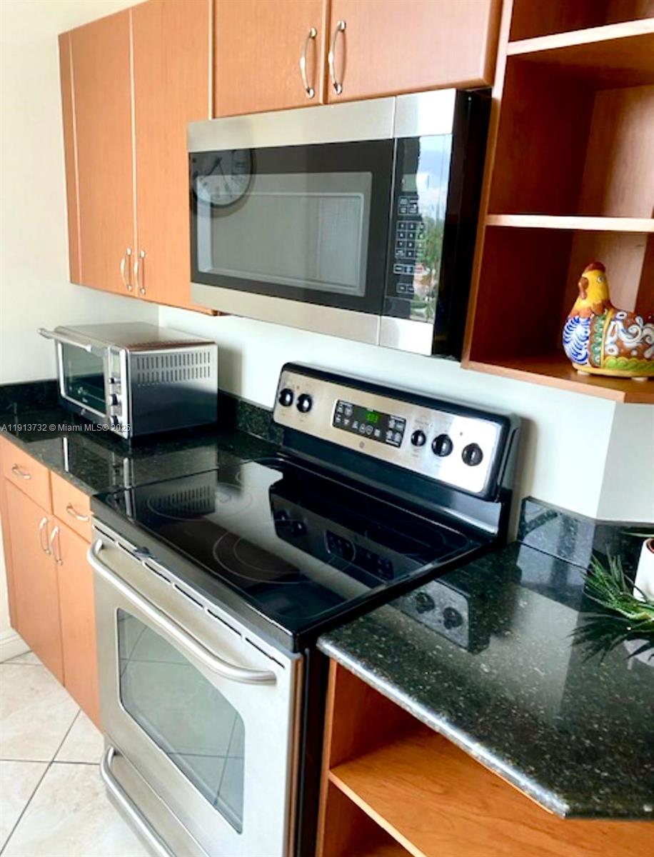CATALONIA CONDO - Residential Lease