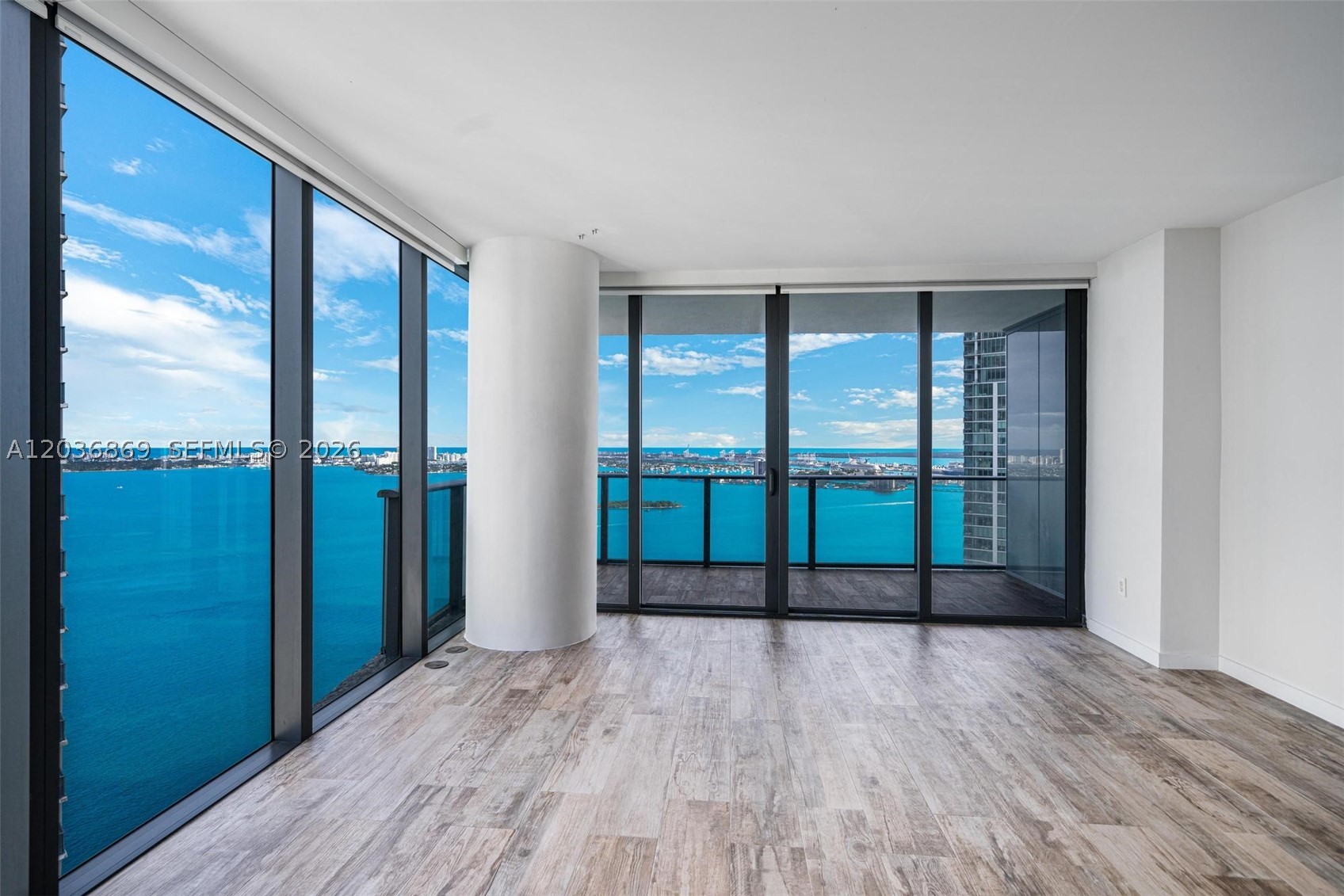 PARAISO BAY CONDO - Residential