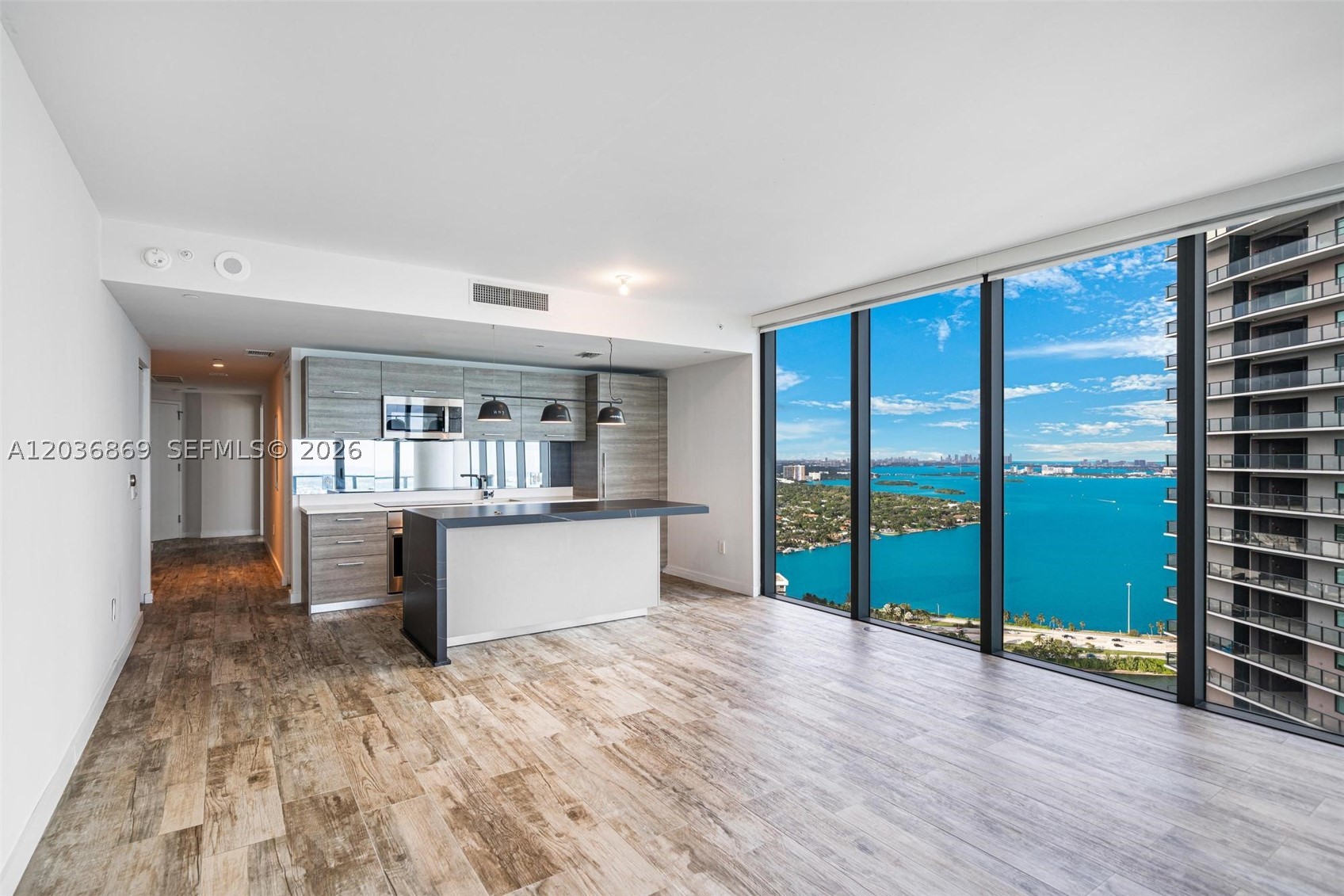 PARAISO BAY CONDO - Residential