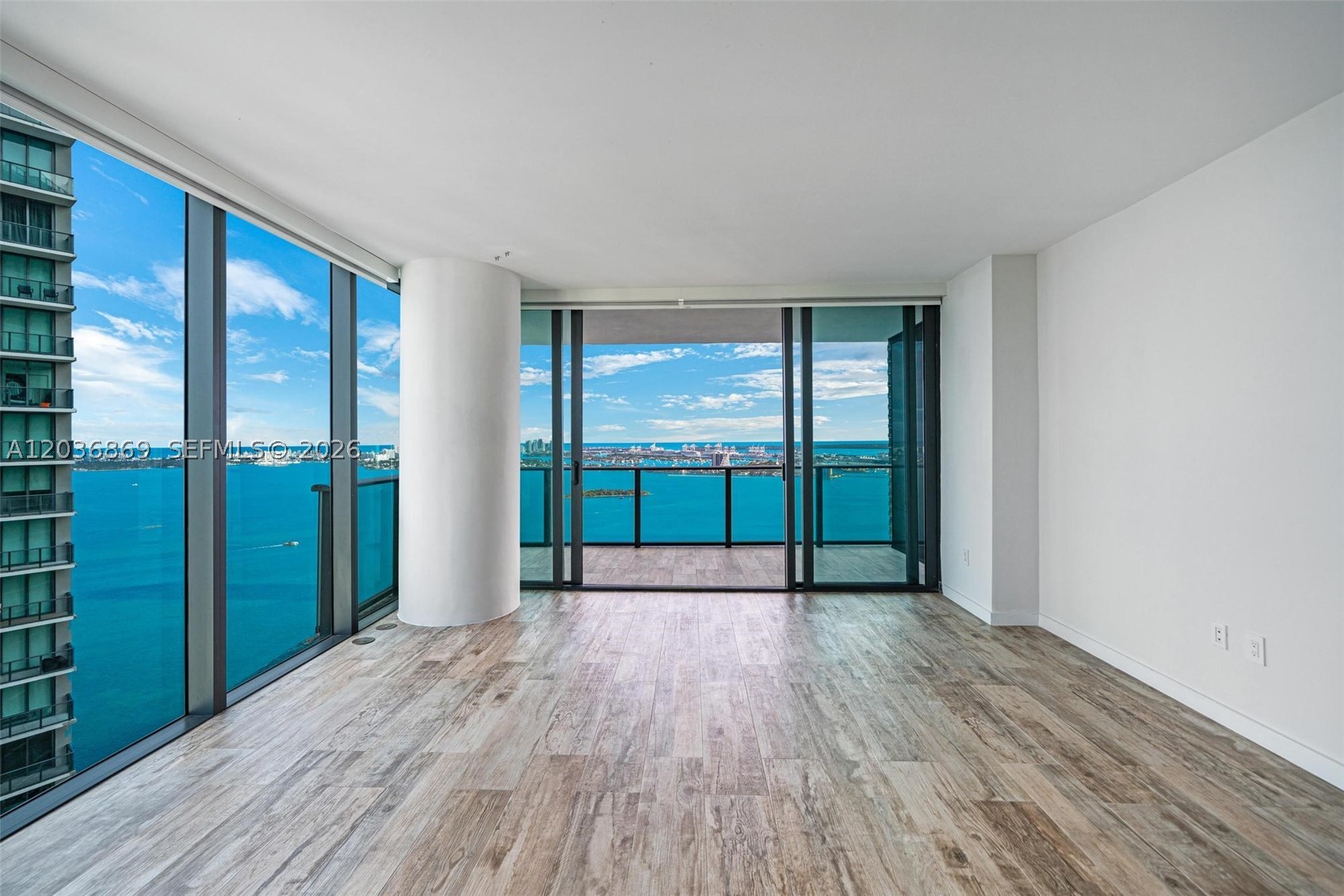 PARAISO BAY CONDO - Residential