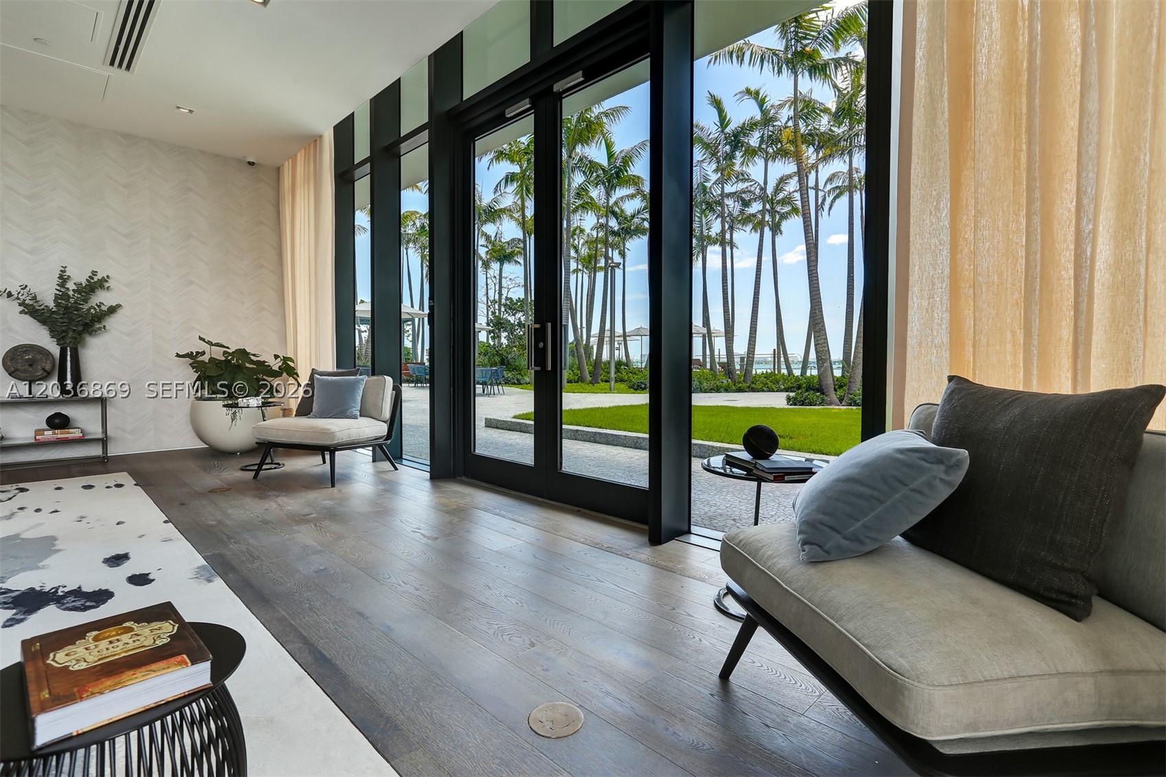 PARAISO BAY CONDO - Residential