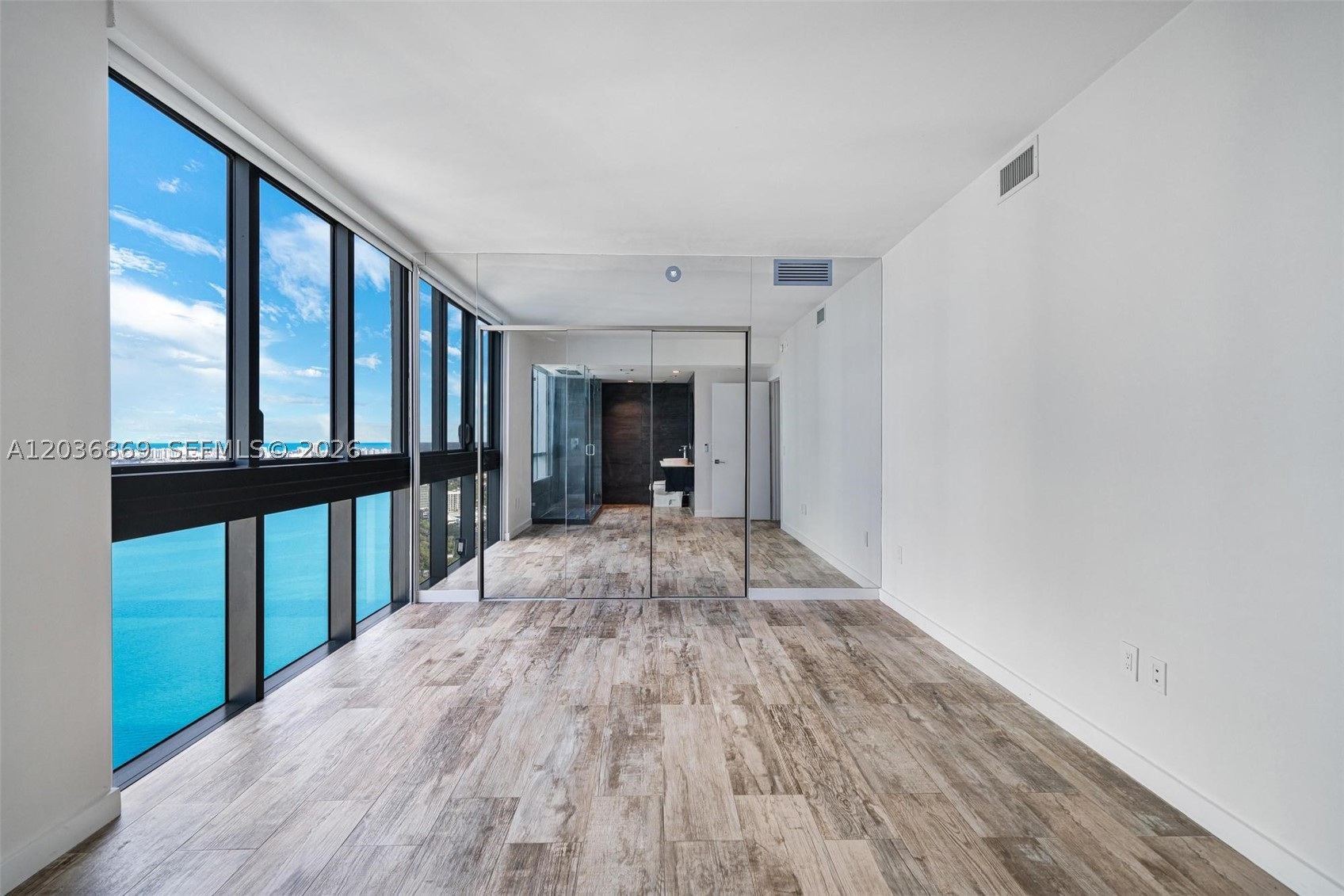 PARAISO BAY CONDO - Residential