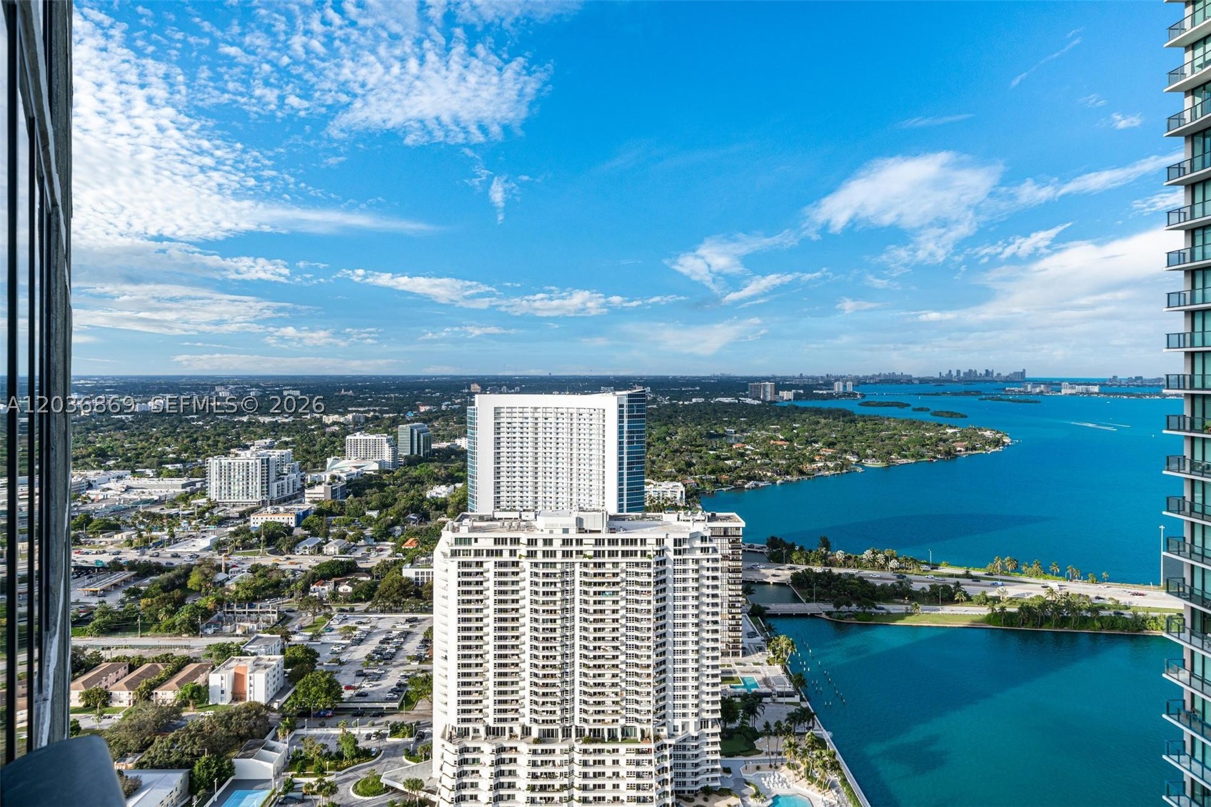 PARAISO BAY CONDO - Residential