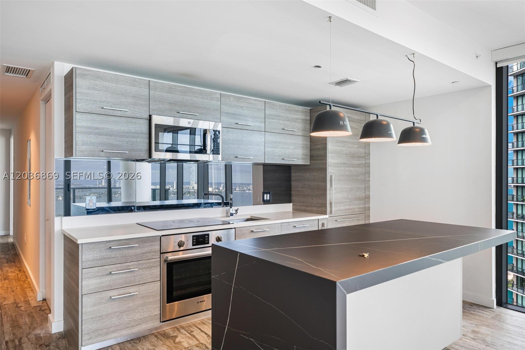 PARAISO BAY CONDO - Residential