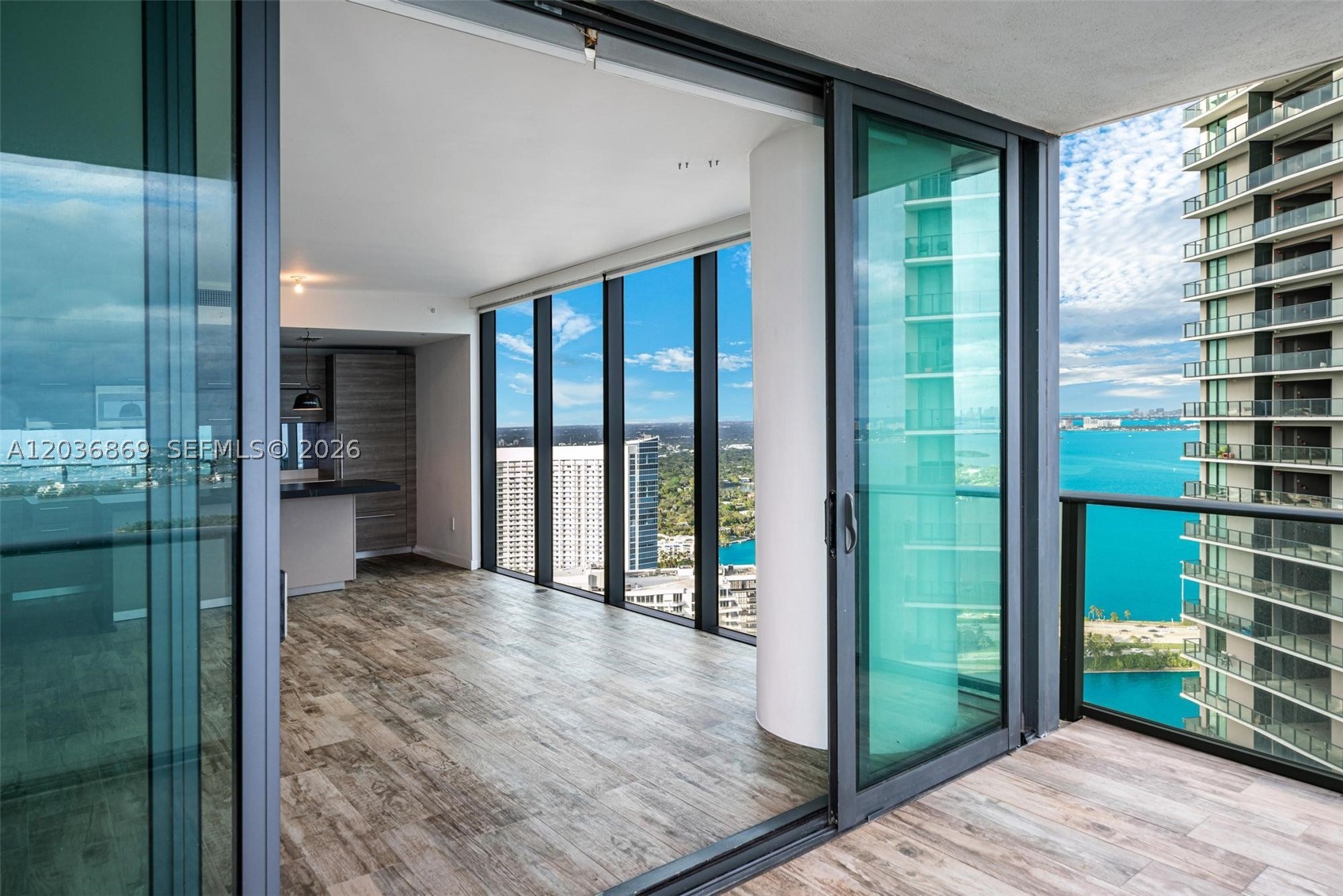 PARAISO BAY CONDO - Residential