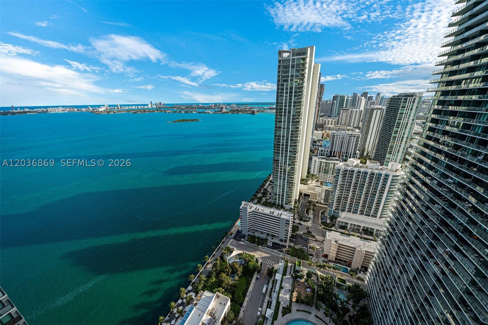 PARAISO BAY CONDO - Residential