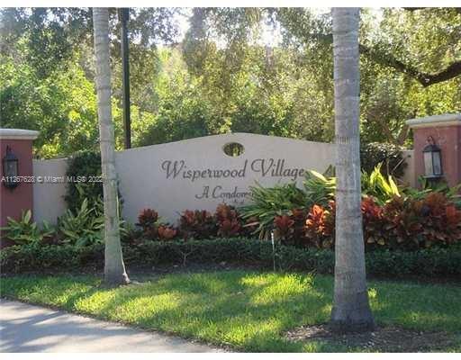 Perfectly Maintained 1/1 in wisperwood village, Community is nestled in a very quiet neighborhood behind Baptist hospital in Kendall, Unit is one of the few with washer and dryer in unit.