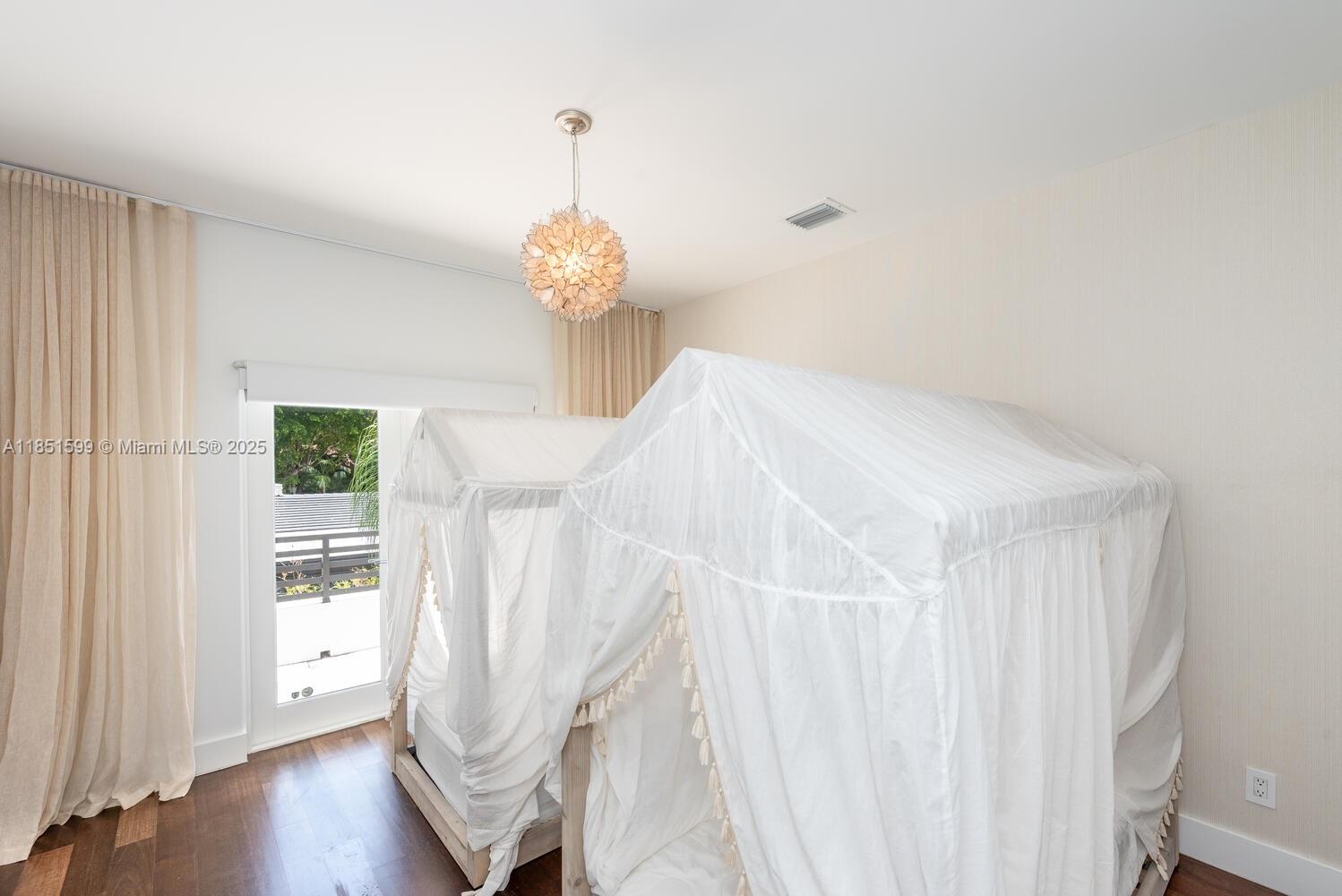 BRAGANZA PARK - Residential Lease