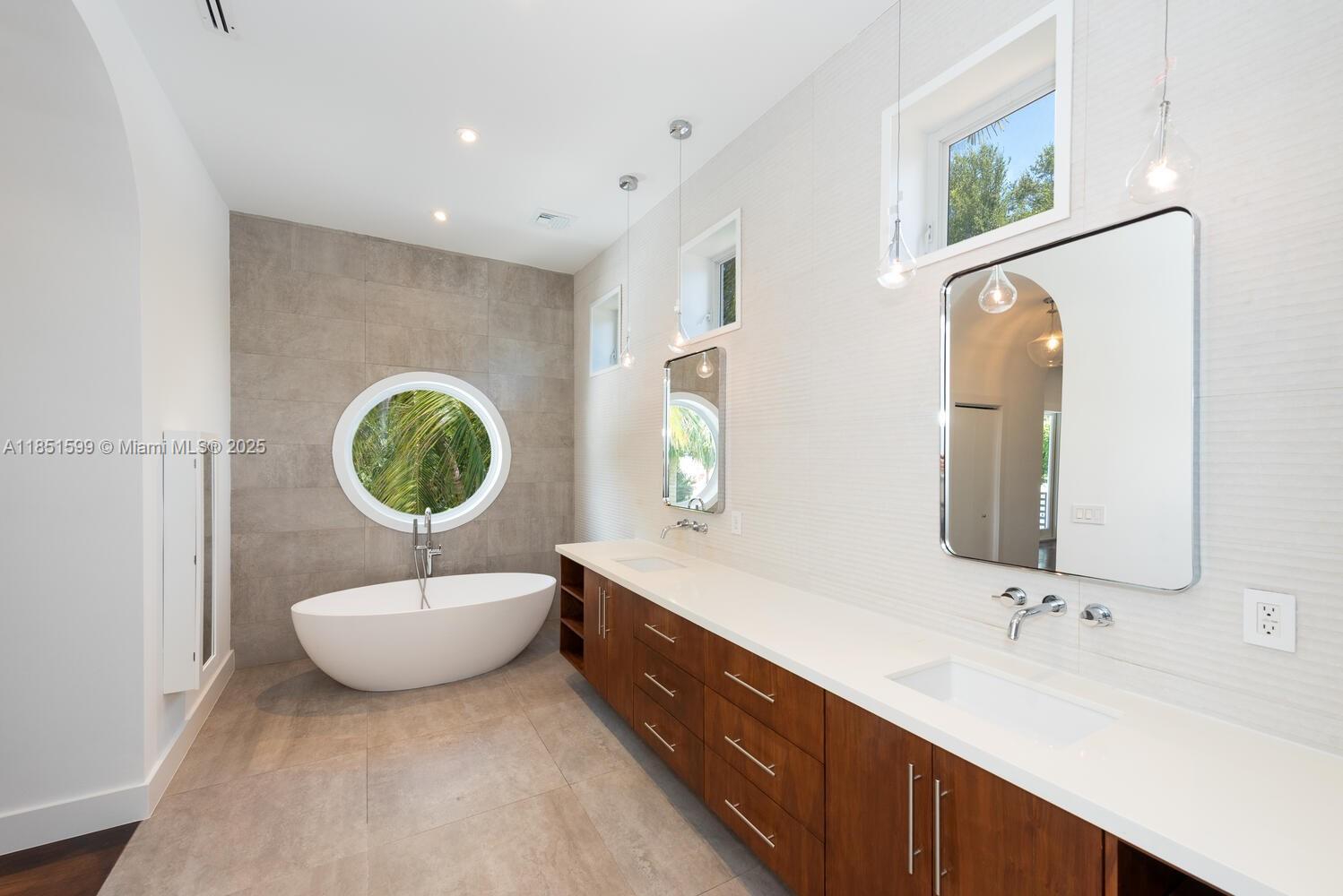 BRAGANZA PARK - Residential Lease