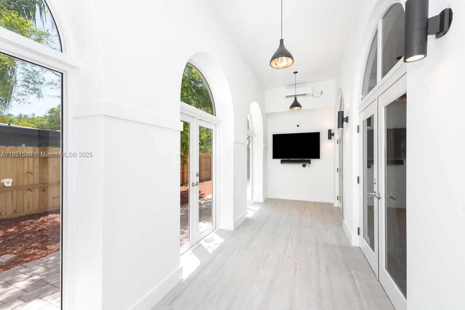 BRAGANZA PARK - Residential Lease