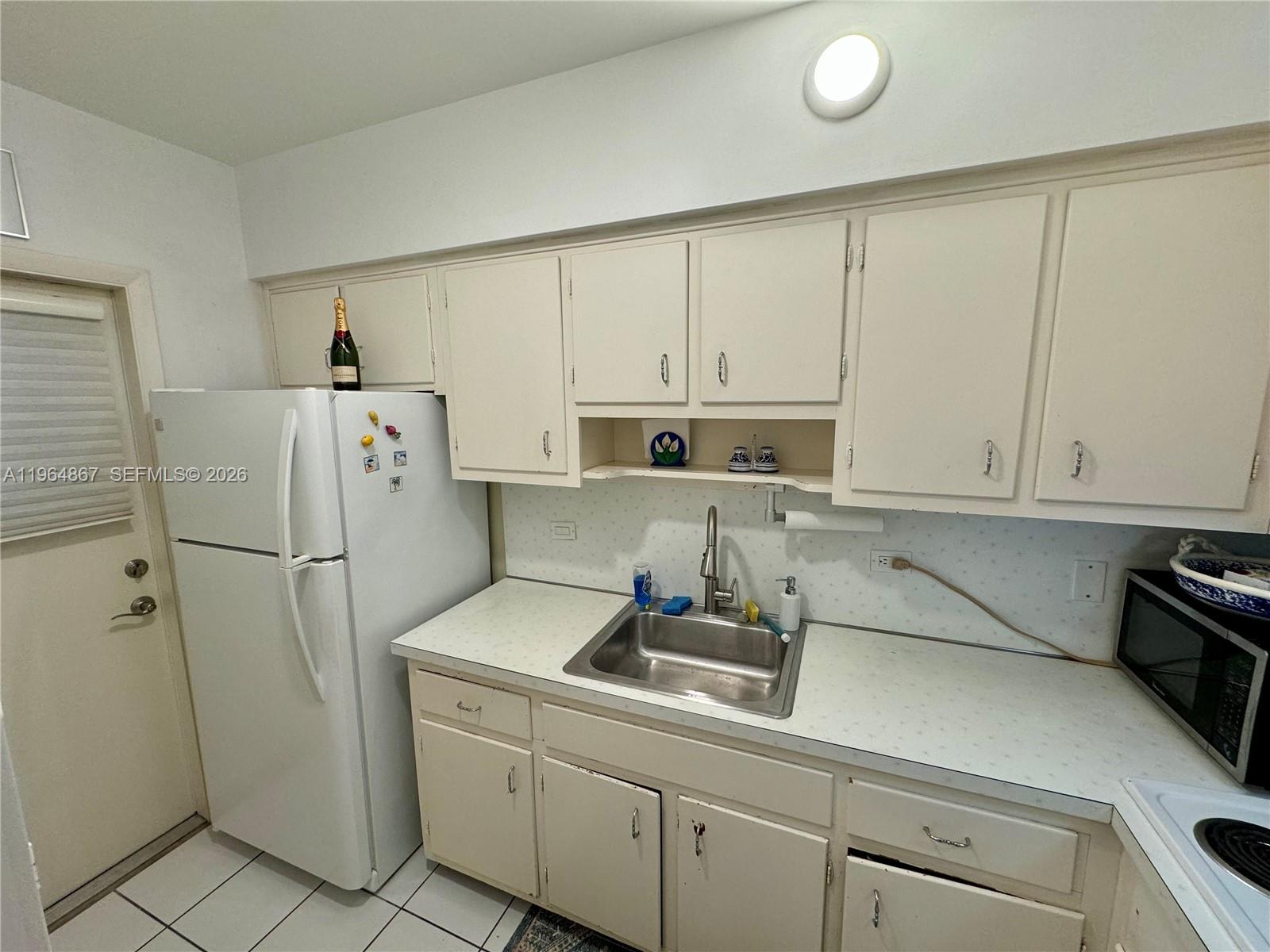 SANTONA CONDO - Residential