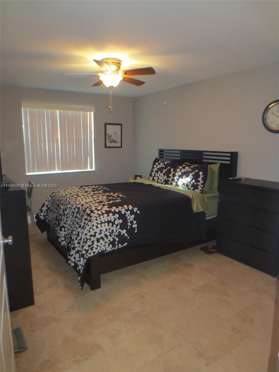 LAKEVIEW CLUB CONDO - Residential Lease