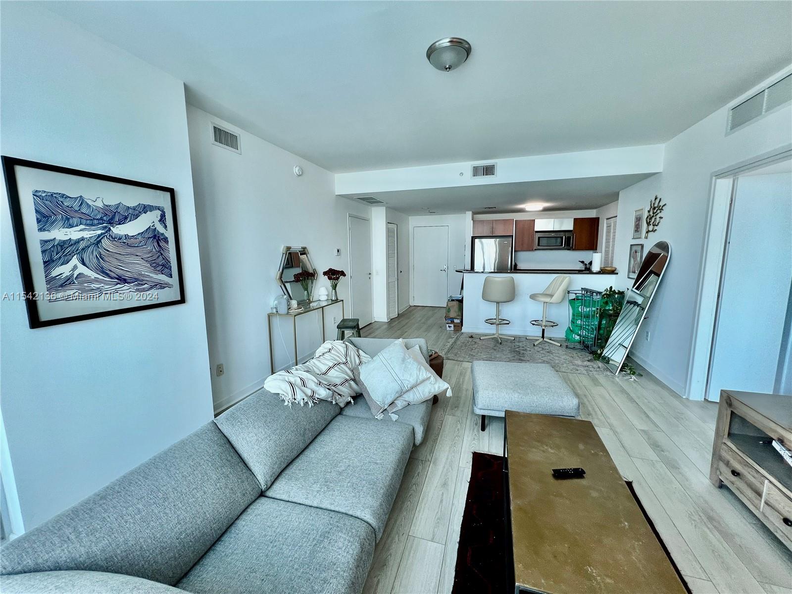 Met 1 - Residential Lease