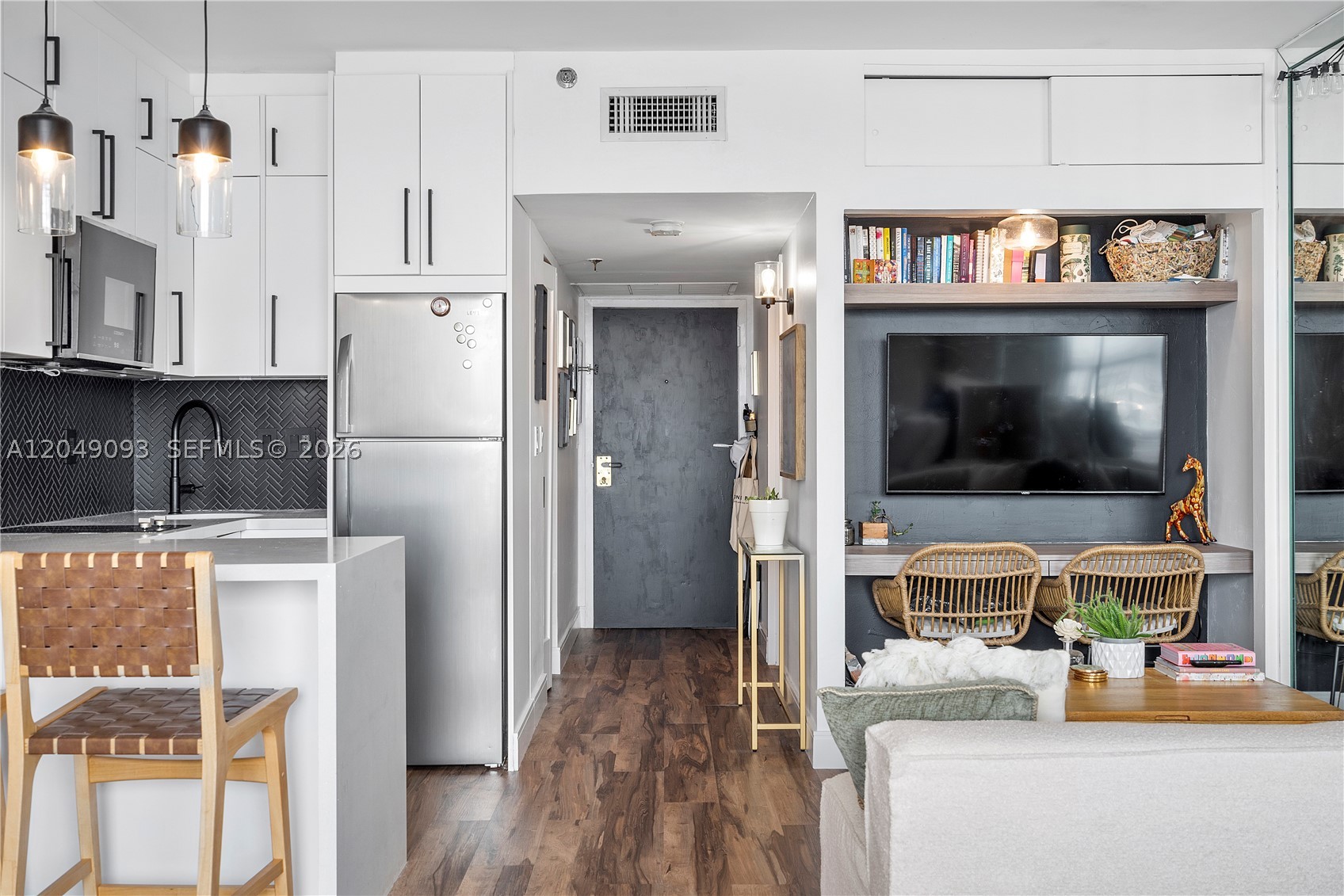 VENETIA CONDO - Residential