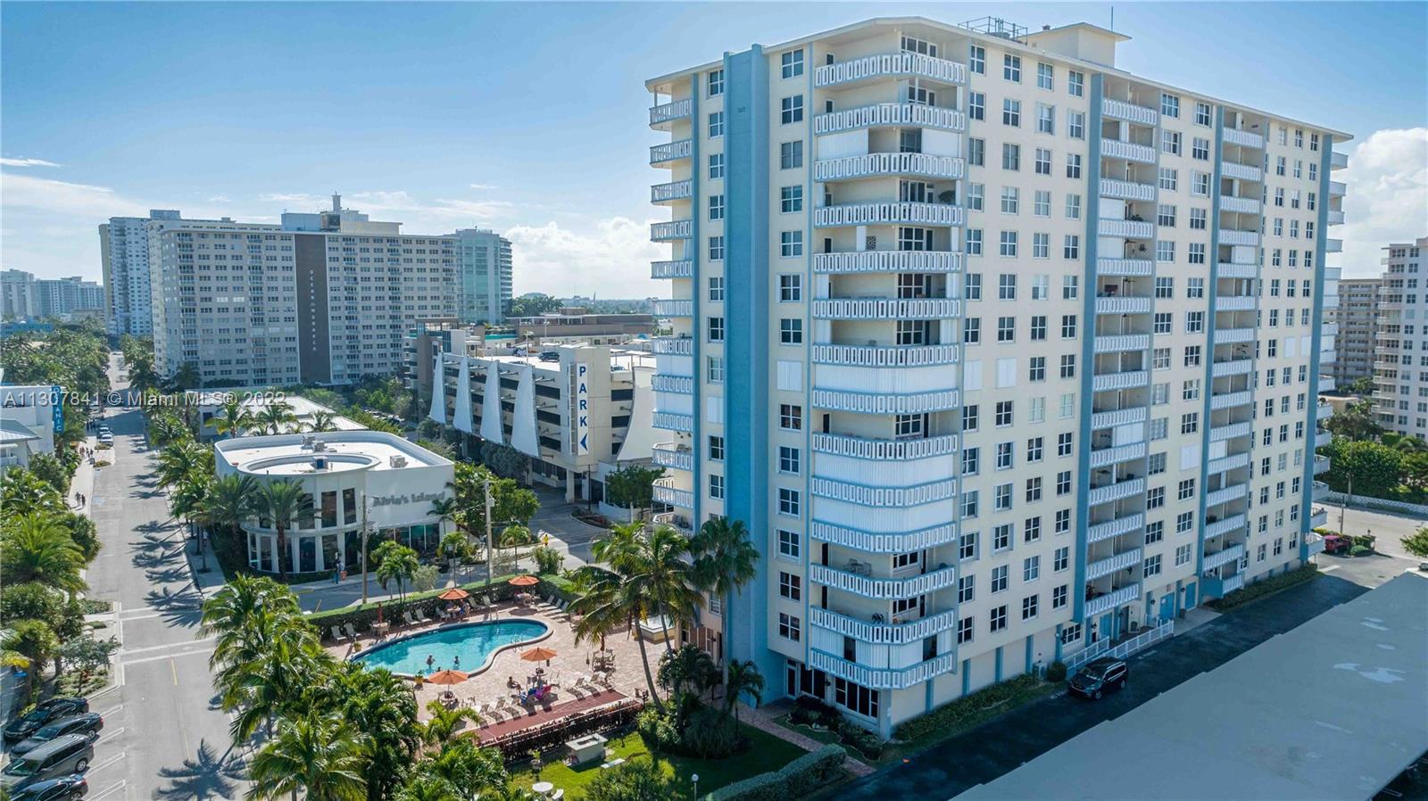 JAMAICA HOUSE CONDOMINIUM - Residential