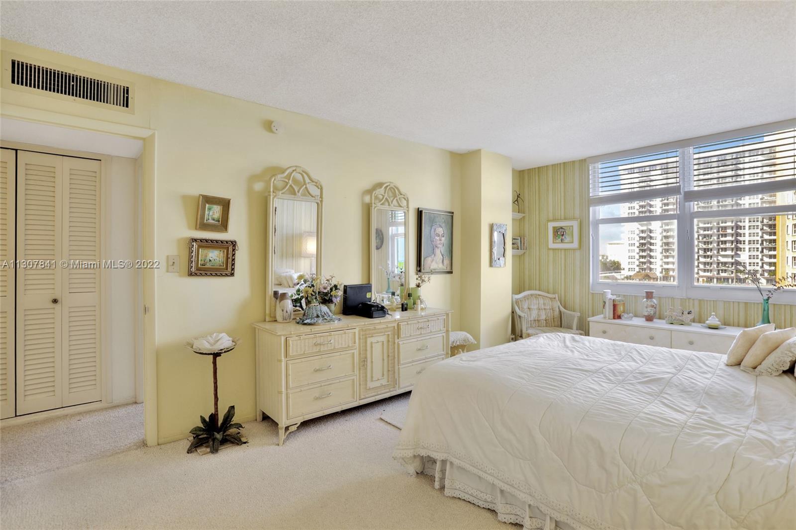 JAMAICA HOUSE CONDOMINIUM - Residential
