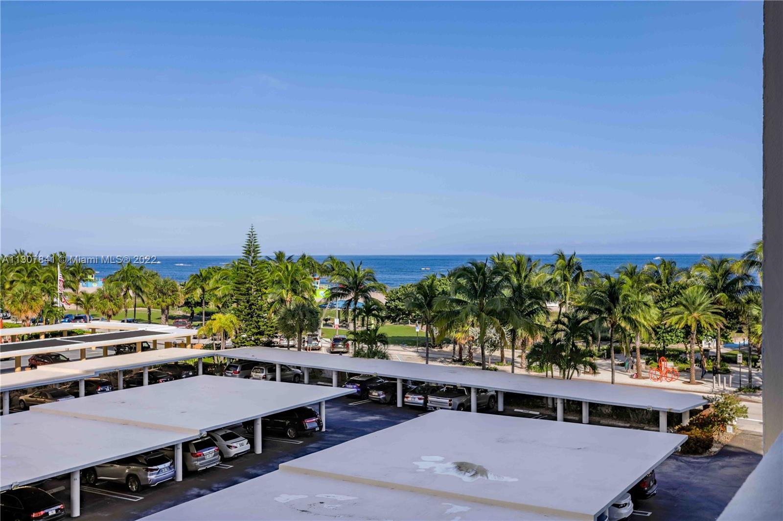 JAMAICA HOUSE CONDOMINIUM - Residential